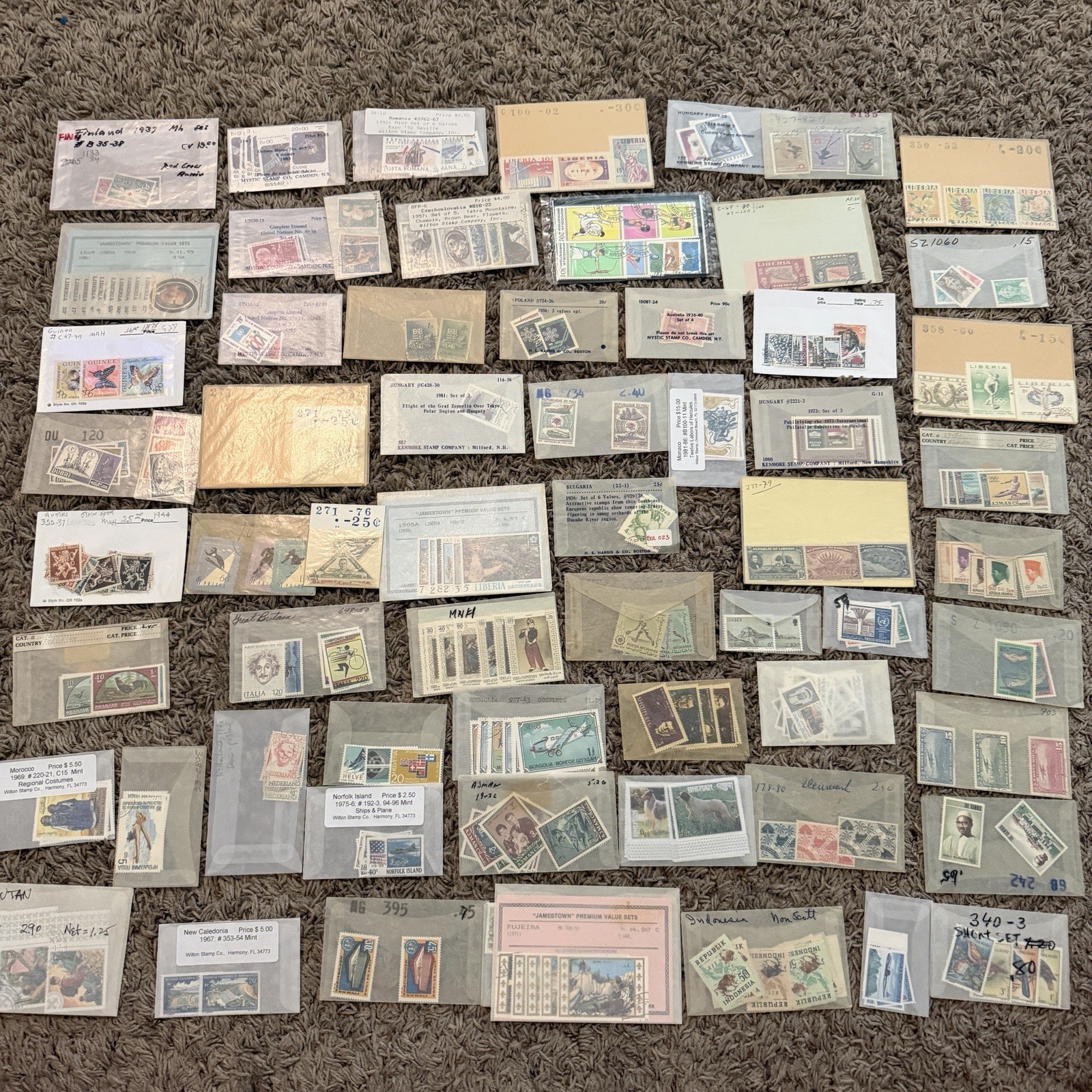 WW COLLECTION SETS AND SHORT SETS IN GLASSINES MINT USED MUSIC ANIMALS AND MORE