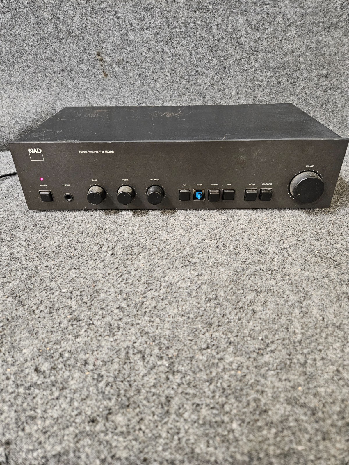 NAD 1020b Stereo Preamplifier