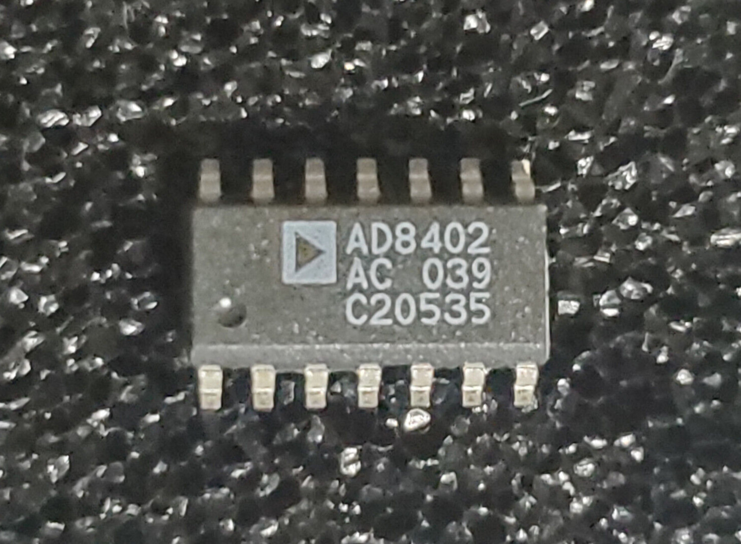 Analog Devices AD8402AC (AD8402AR100) IC - 2 Channel Digital Potentiometer