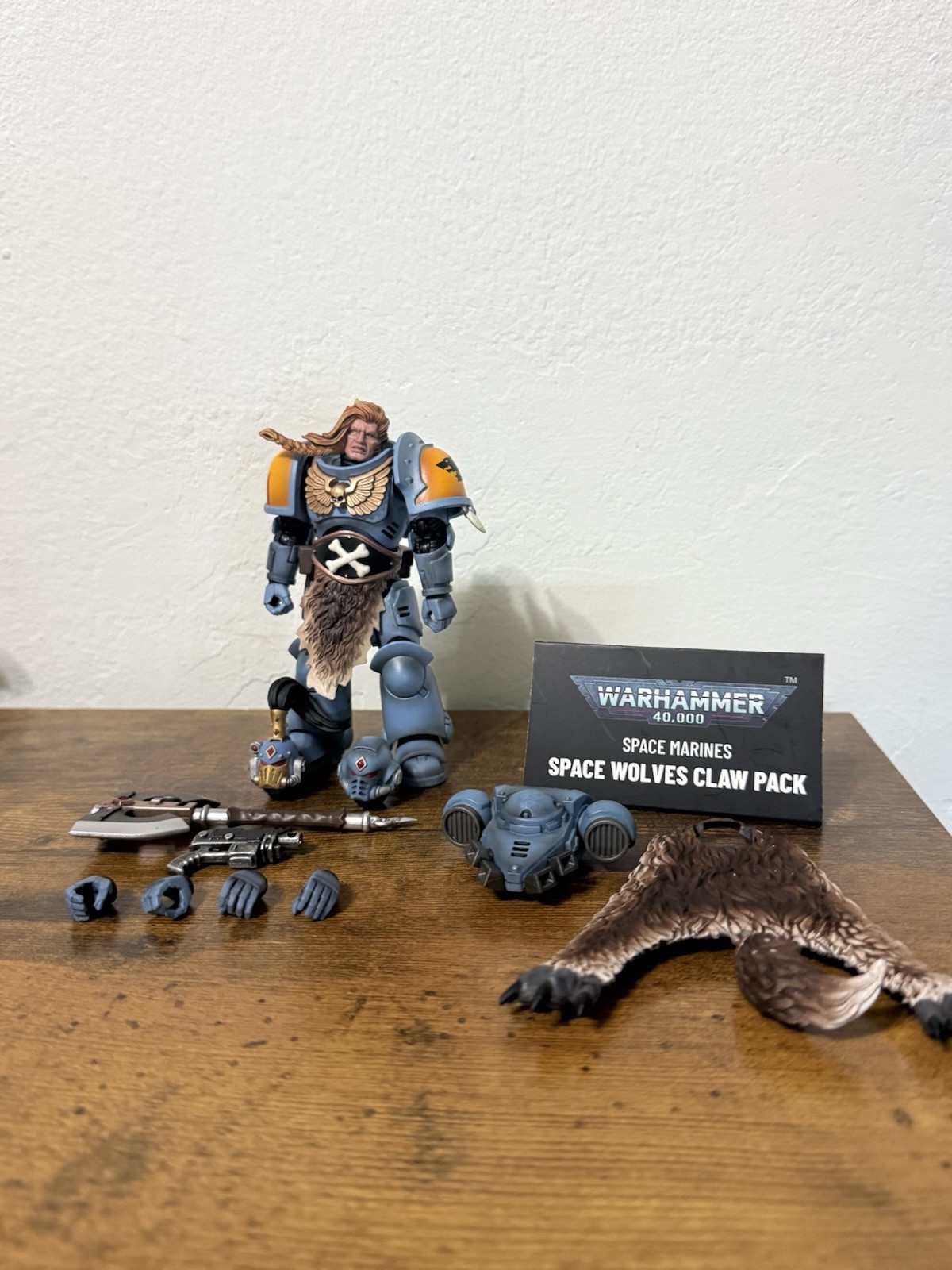 Joytoy Warhammer 40k Space Marines Space Wolves Claw Pack Logan Ghostwolf