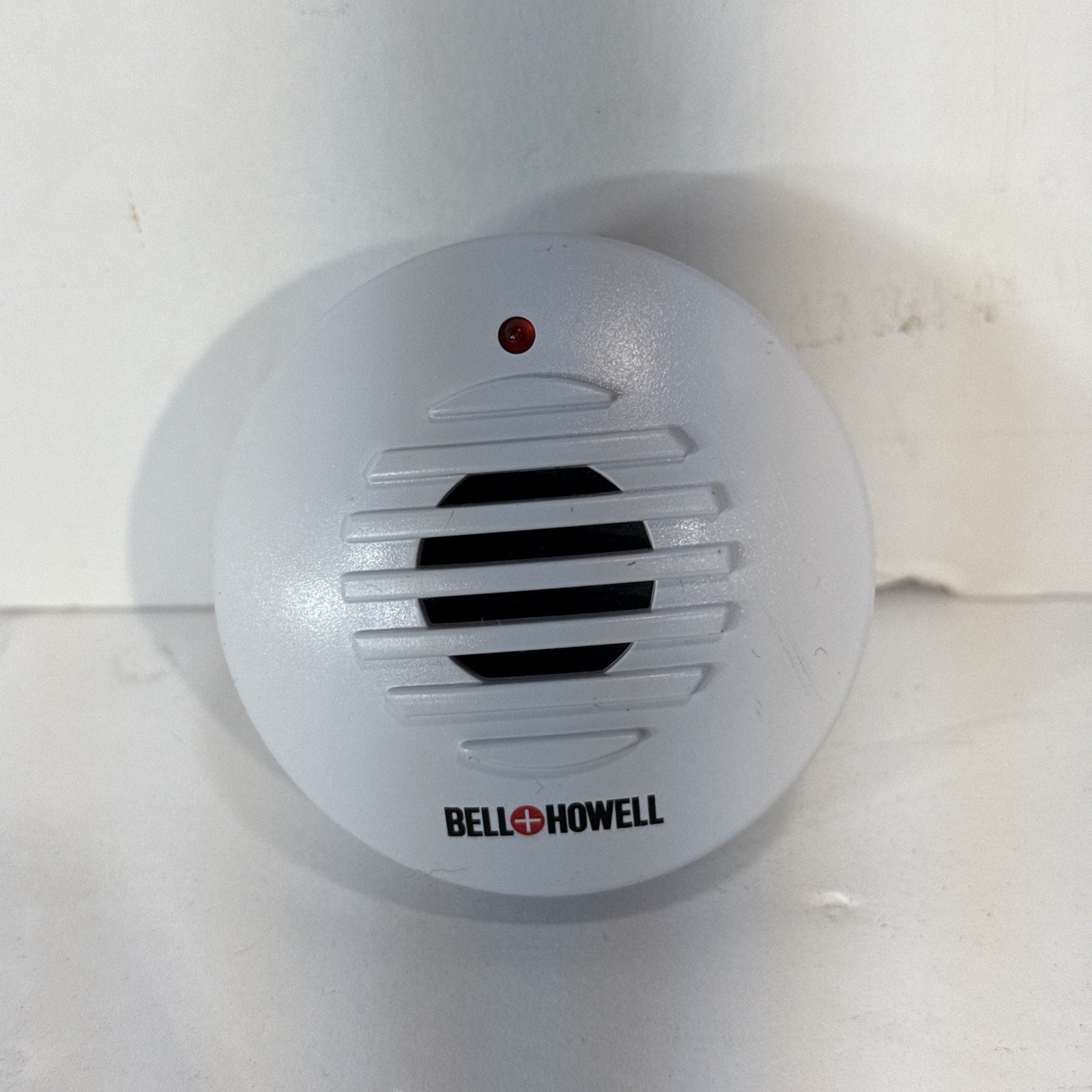 Bell + Howell SB-113 Ultrasonic Total Home and Garage Pest Repeller - NEW!