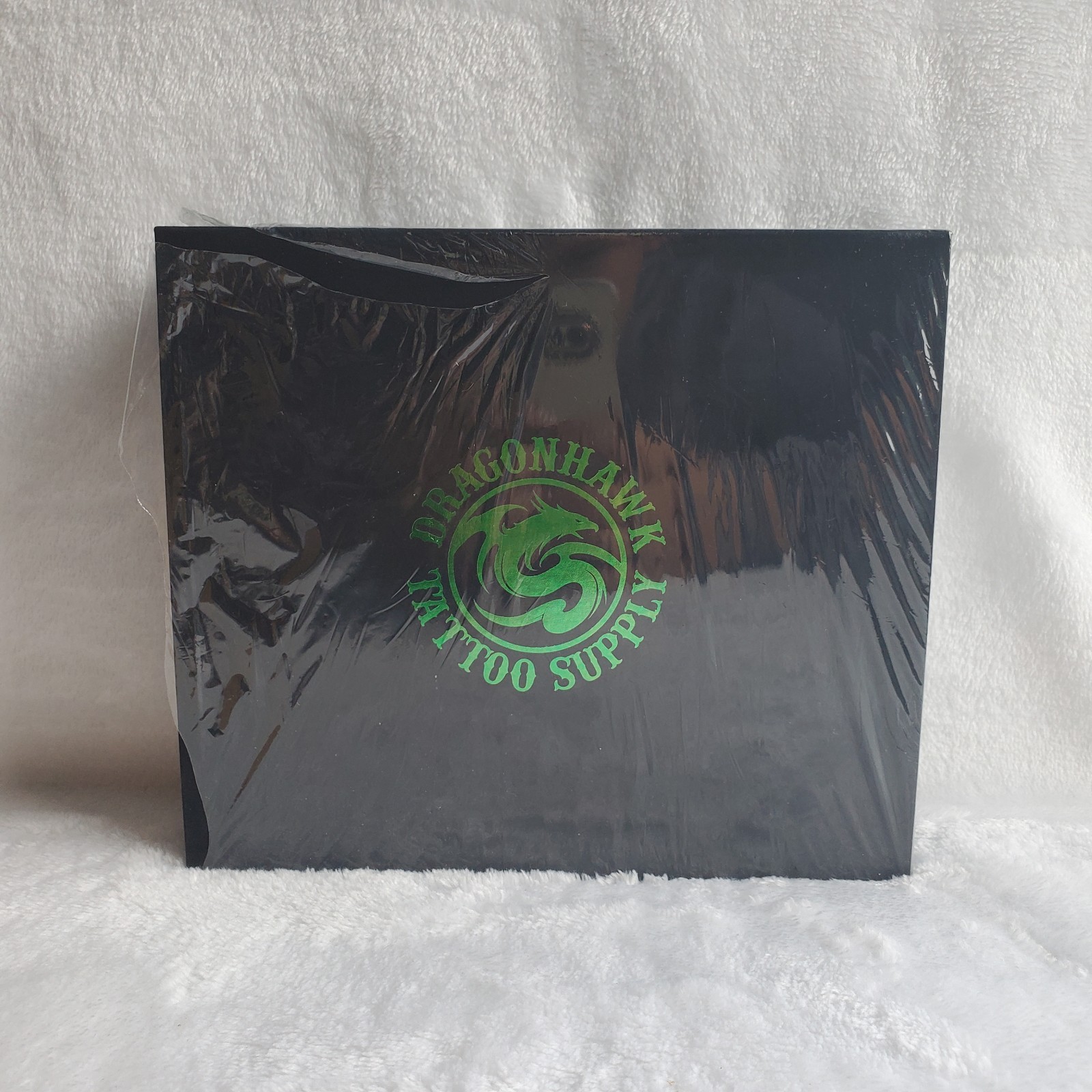 Dragon Hawk Tattoo Kit Supply-Gauze, Gloves, Suction Cups, Ink  2x 10 Pc Needles
