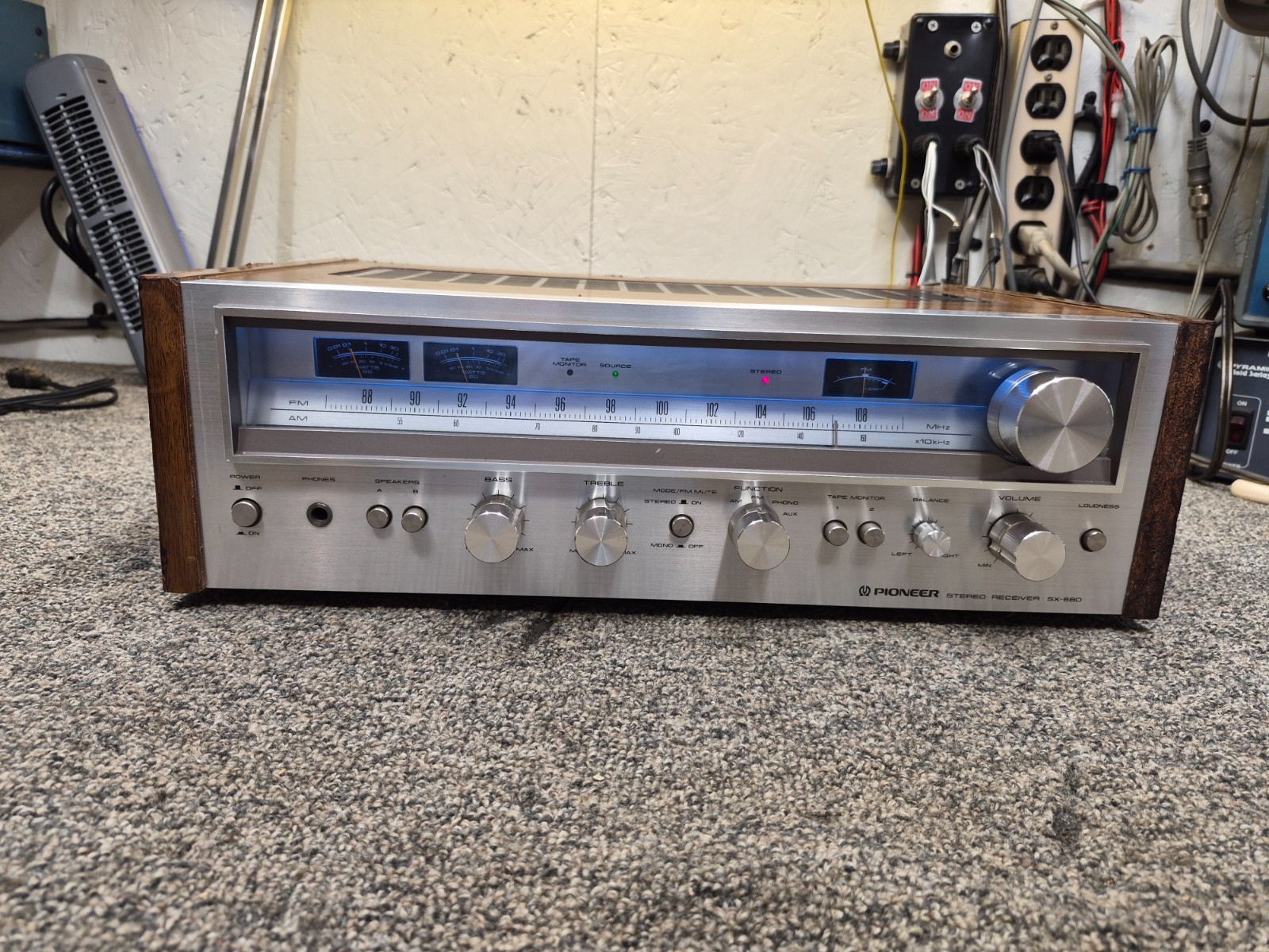 PIONEER SX 680. Serviced, Clean.  LED upgrade to main display,