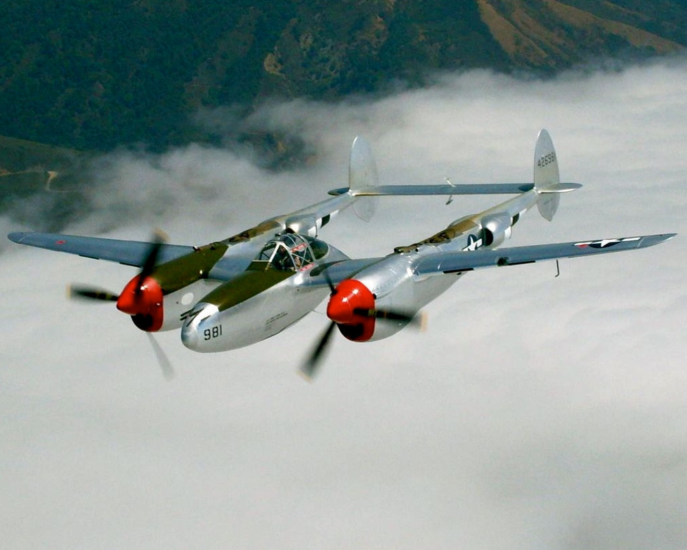 Model Airplane Plans (UC): P-38 Lightning 1/16 Scale 39" for 1.5- 2.5cc (.15cc)