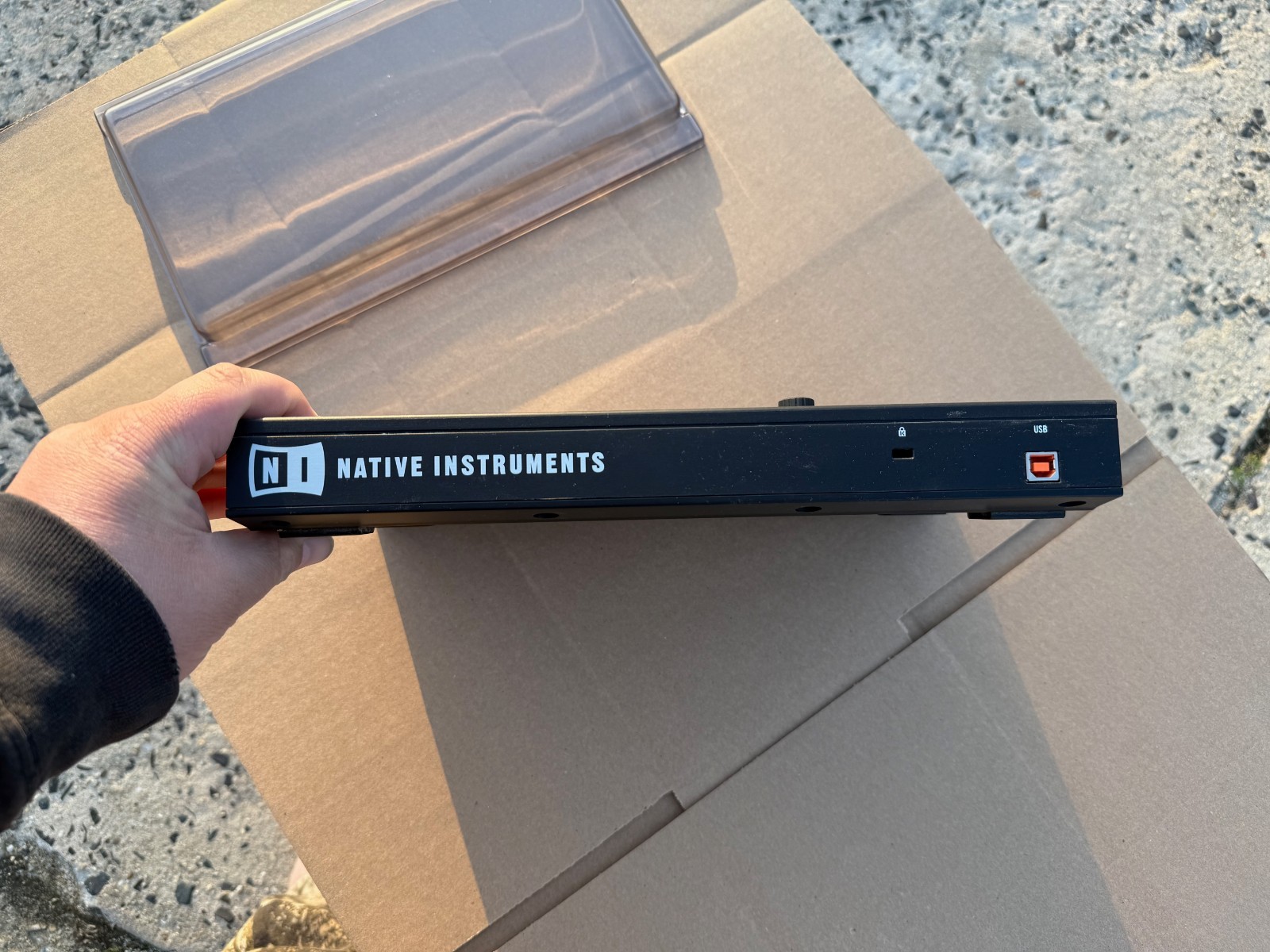 Native Instruments Maschine Mikro MK2 + License Transfer (Hardware Only)