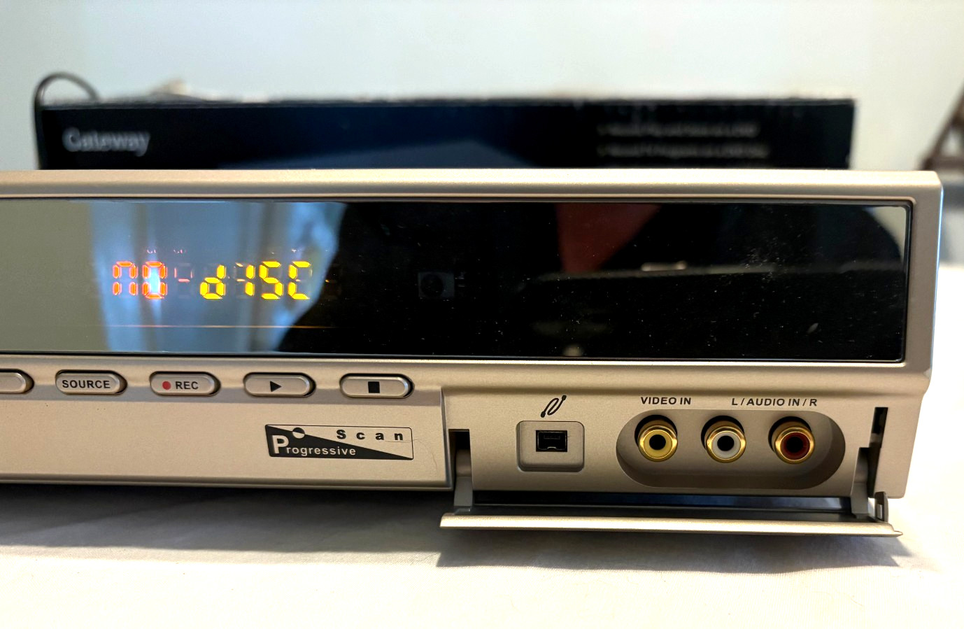 GATEWAY AR-230 Progressive Scan DVD Player Recorder