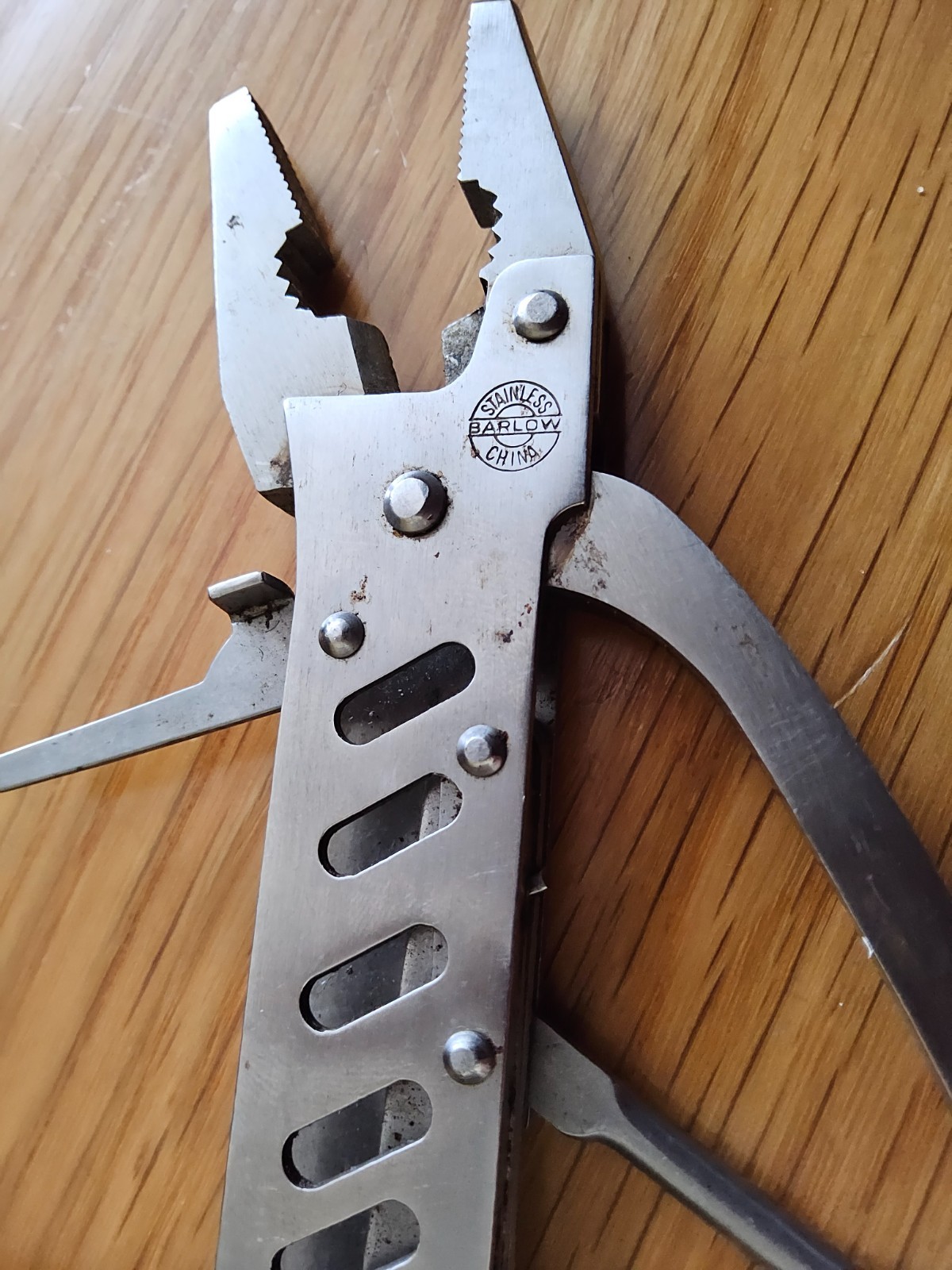 Singlesourceit Barlow multi tool 6 in 1 tool