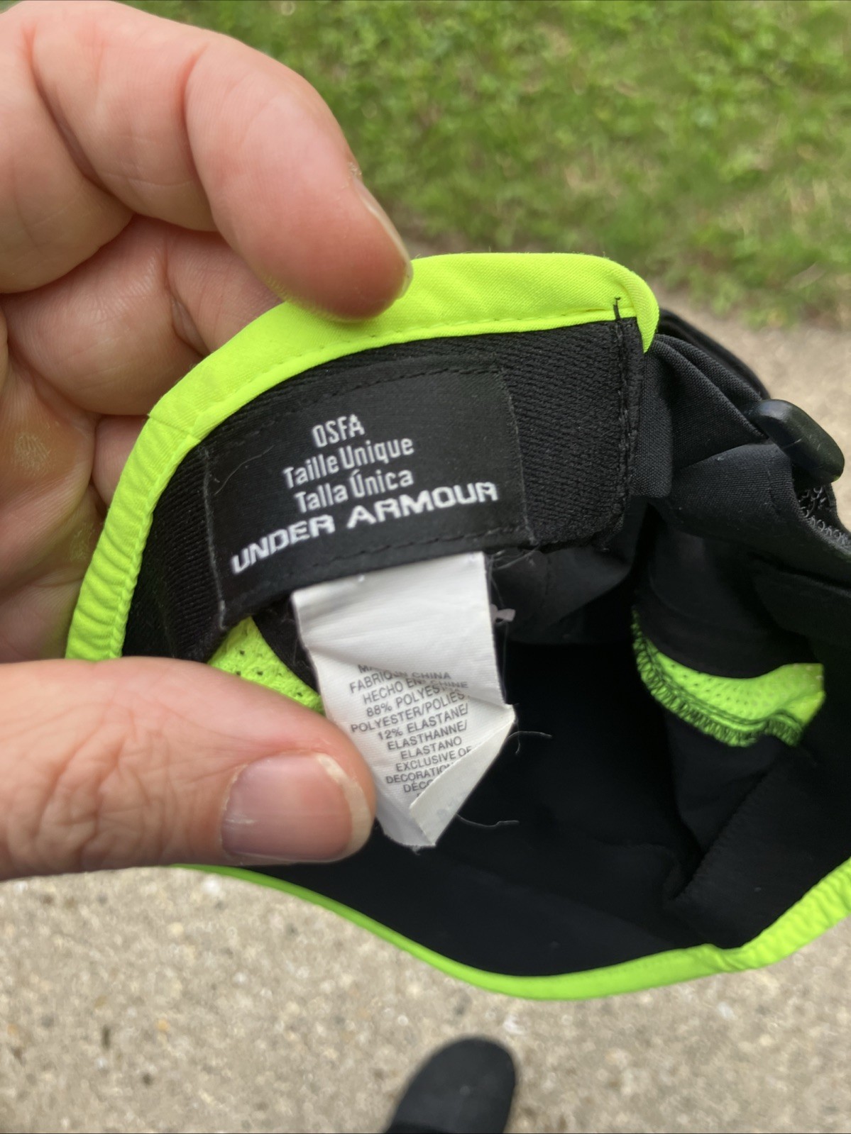 Under Armour Shadow Reflective Runner Hat Black / Neon