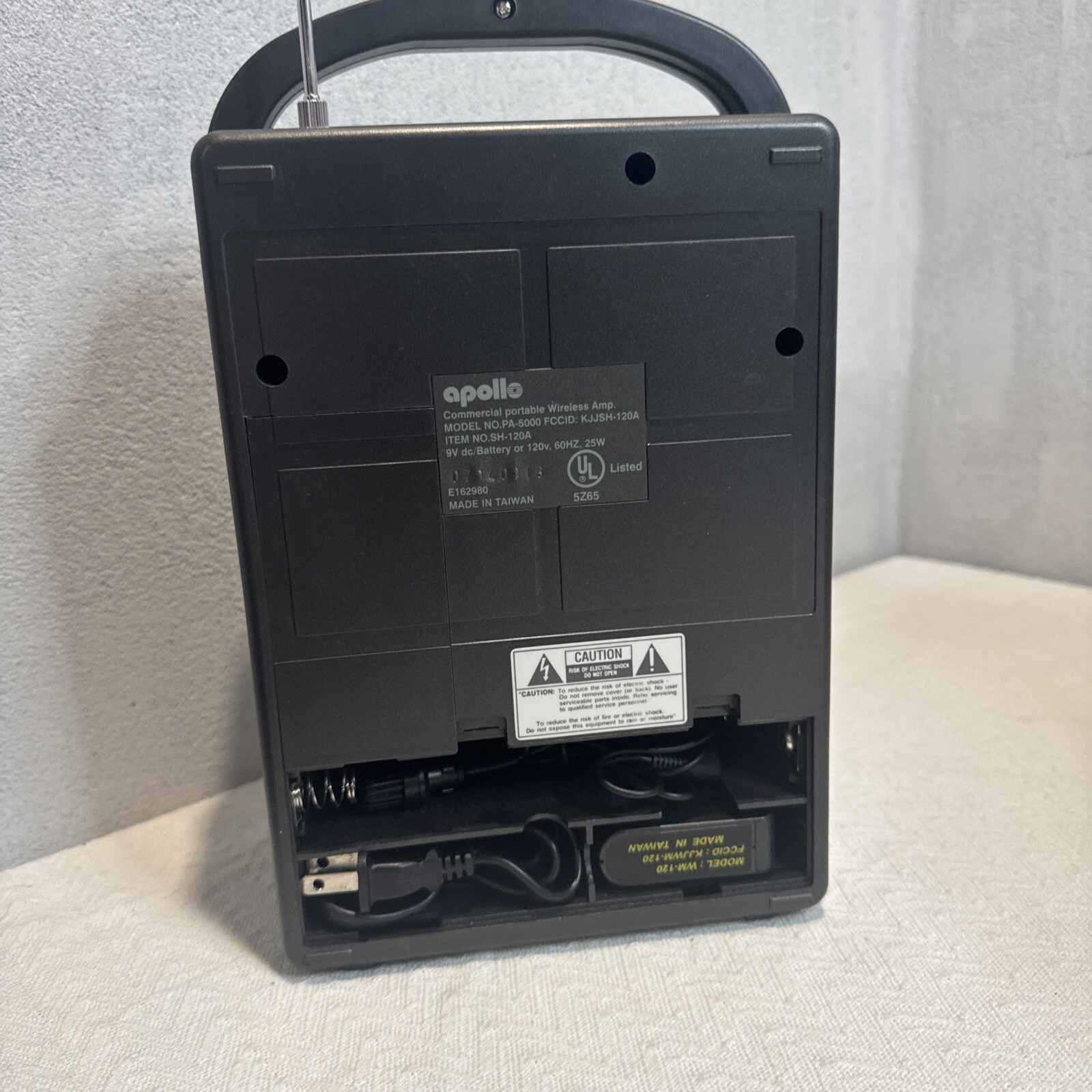 Apollo Portable Cordless Wireless PA 5000 System Wireless Mic Speaker