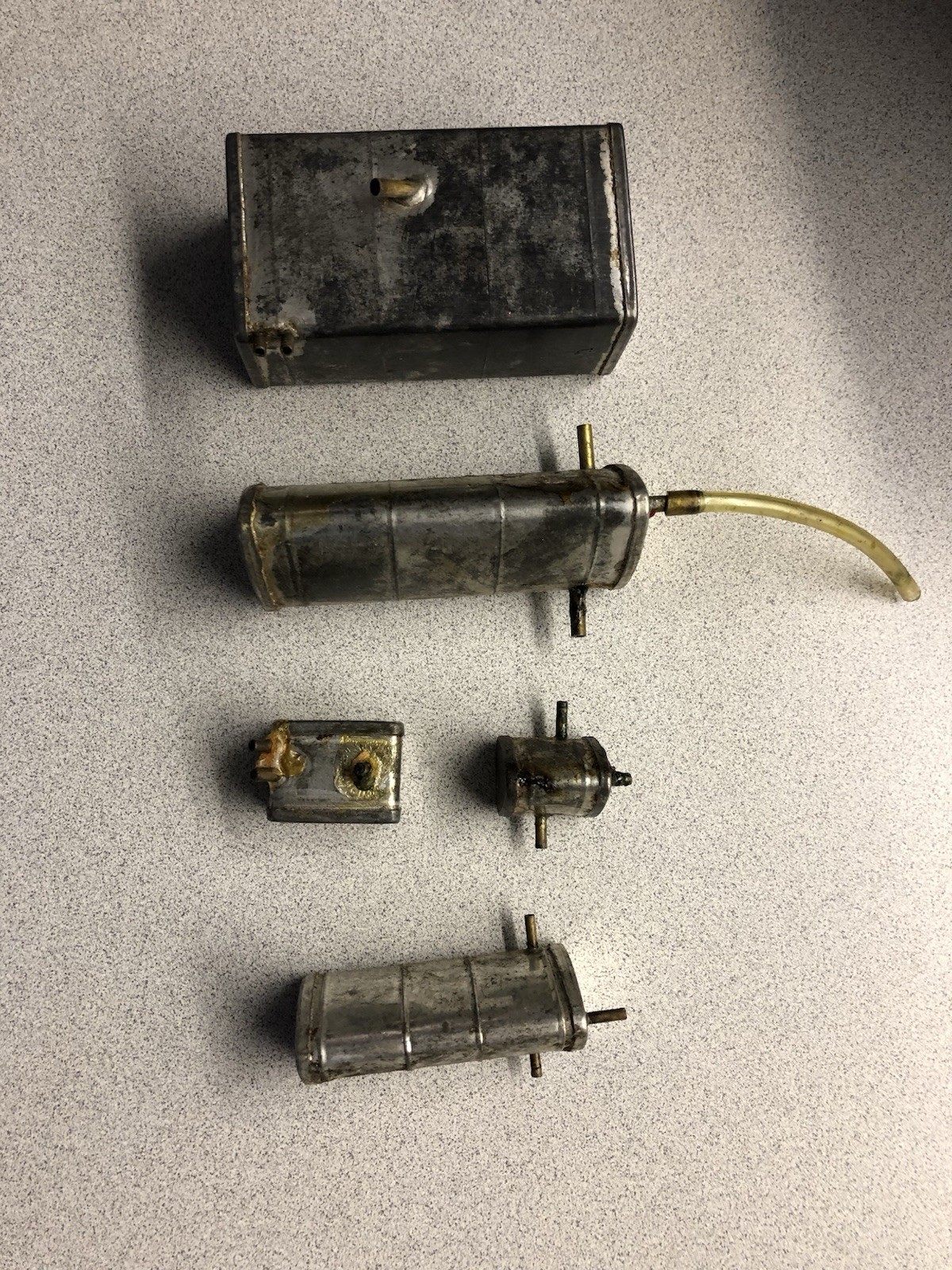 5 Model Airplane Fuel Tanks 4 Kap-Pak and 1 Perfect