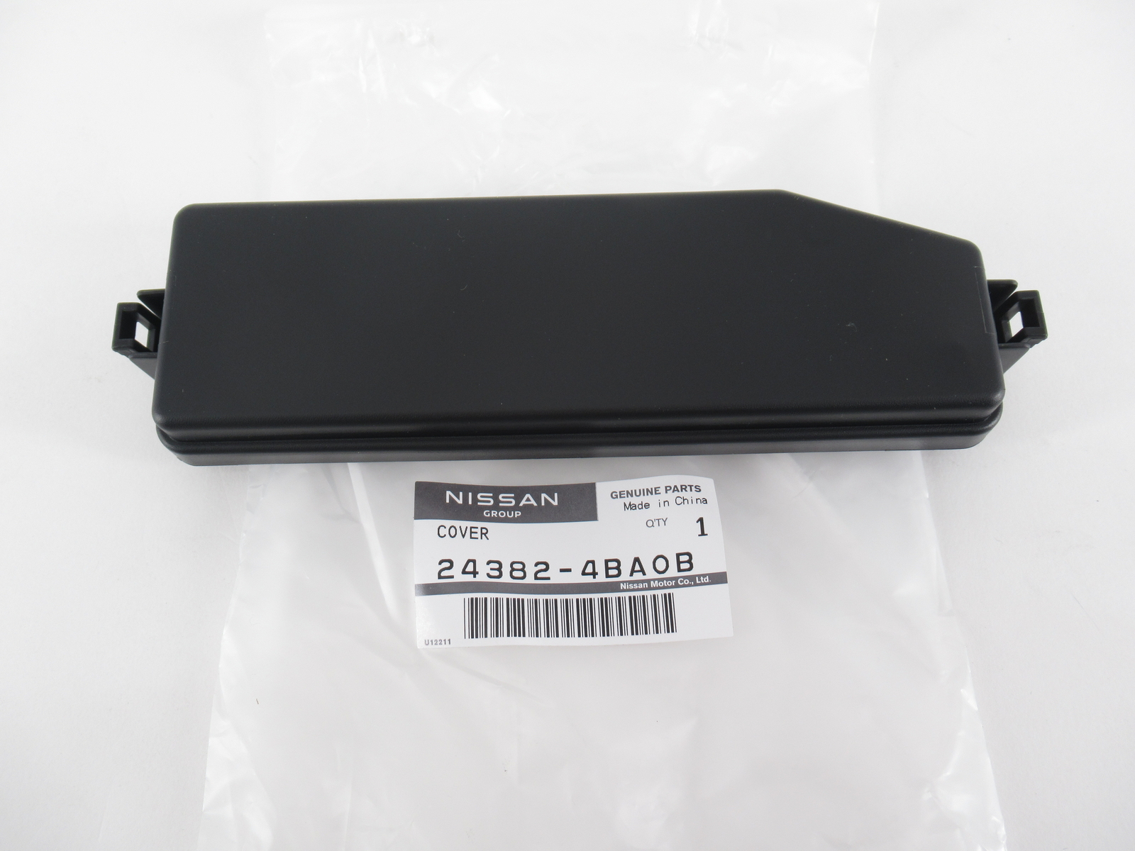 Genuine OEM Nissan 24382-4BA0B Fuse Box Upper Cover 2014-2020 Rogue