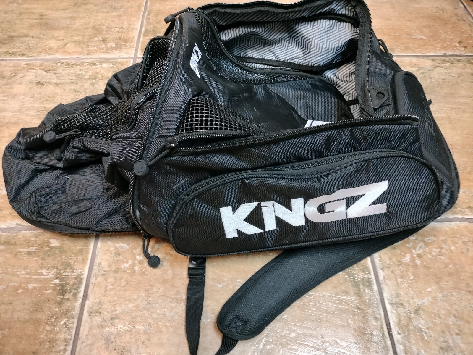 Kingz BJJ Convertible Backpack Black