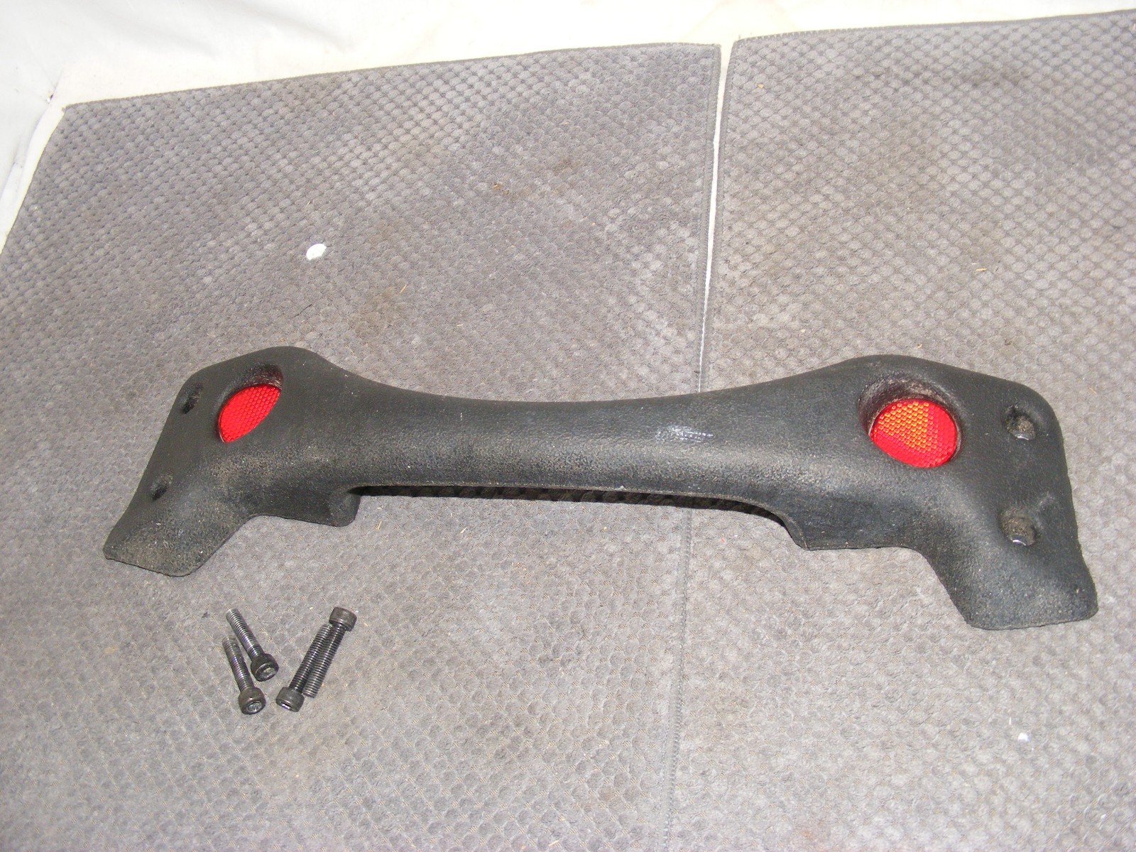 PRIDE SONIC MOBILITY SCOOTER GENUINE REPLACEMENT BUMPER W/BOLTS**NICE**FREE SHIP