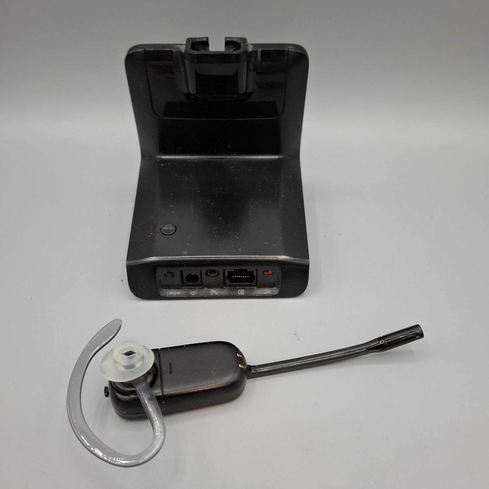 Plantronics C054 DECT Wireless Ear-hook Headset Black With Base. Test-Works
