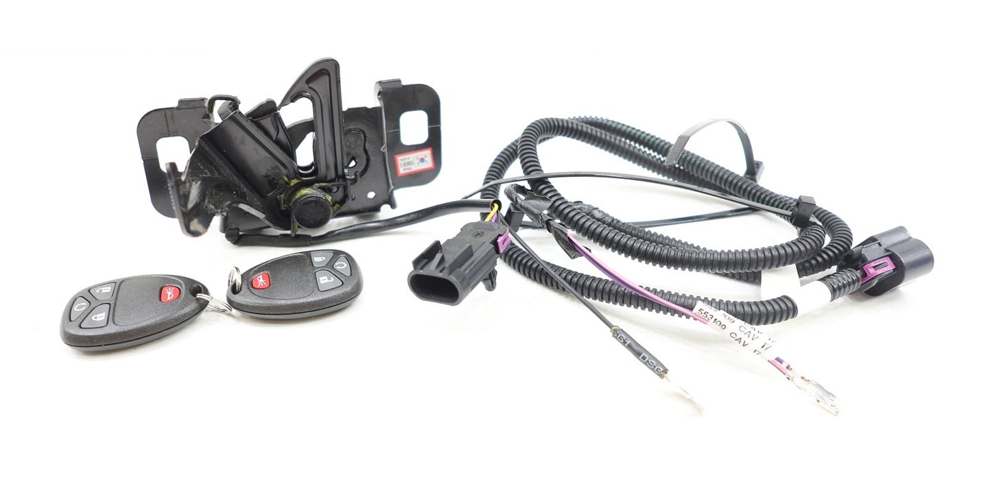 NEW OEM GM Keyless Remote Start Fob & Hood Latch Kit 84044637 Traverse 2013-2017
