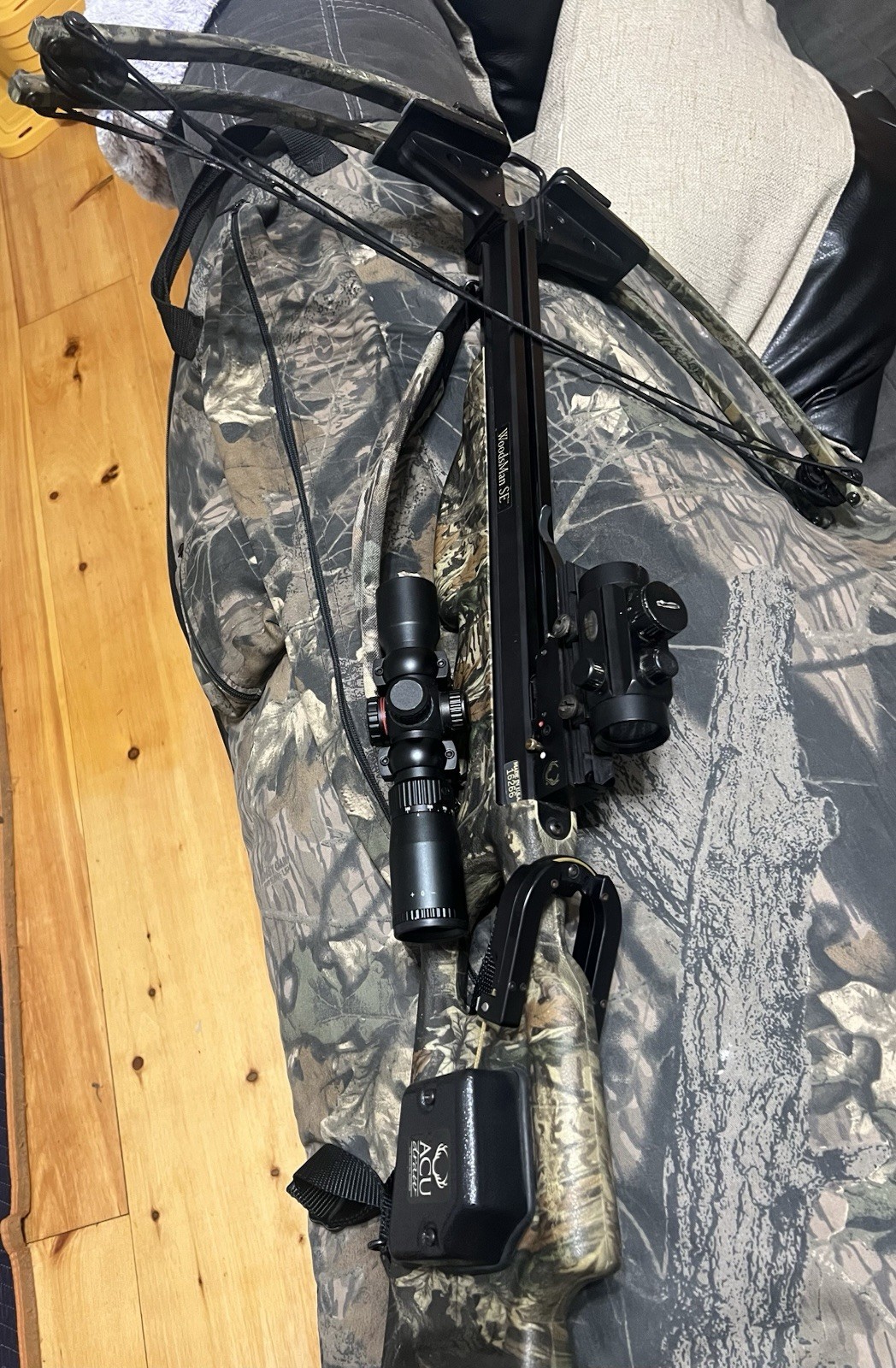 TenPoint Crossbow Woodsman Se Camo Red Dot Sight ACU DRAW, 284 Fps