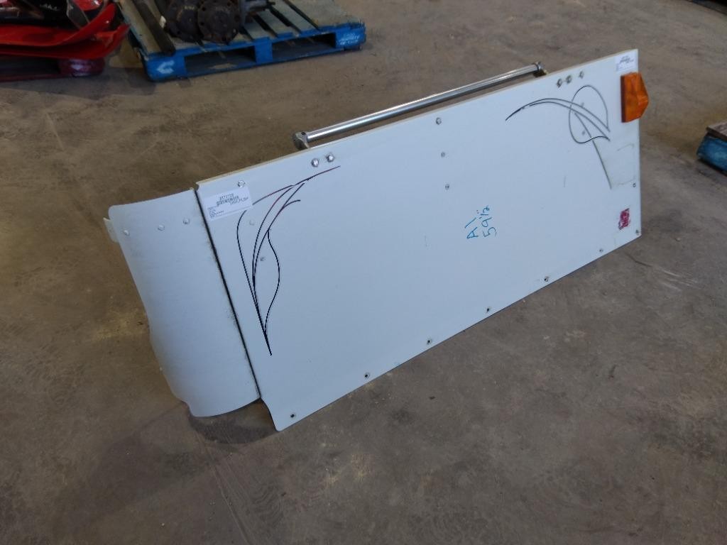 For 1996 FREIGHTLINER FLD112 SLEEPER FAIRING Left , MN