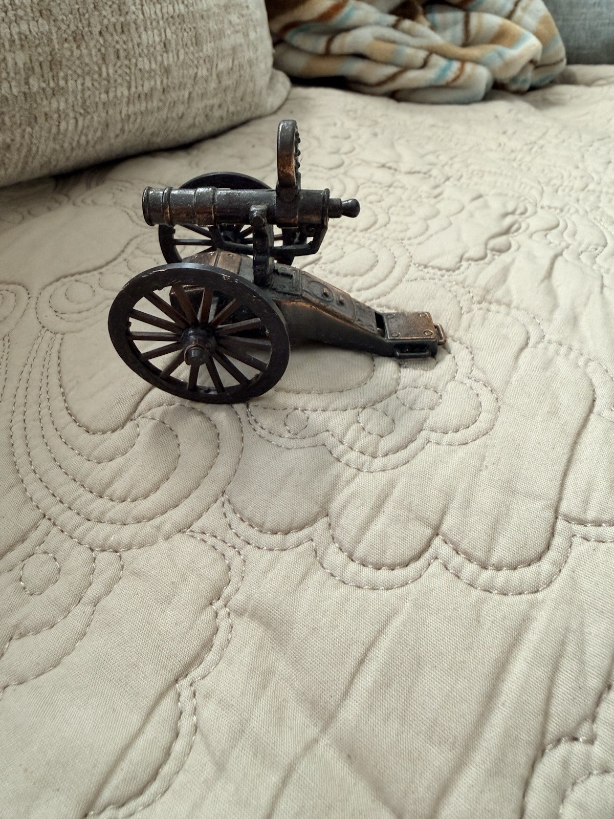 Vintage Diecast Metal Pencil Sharpener Cannon