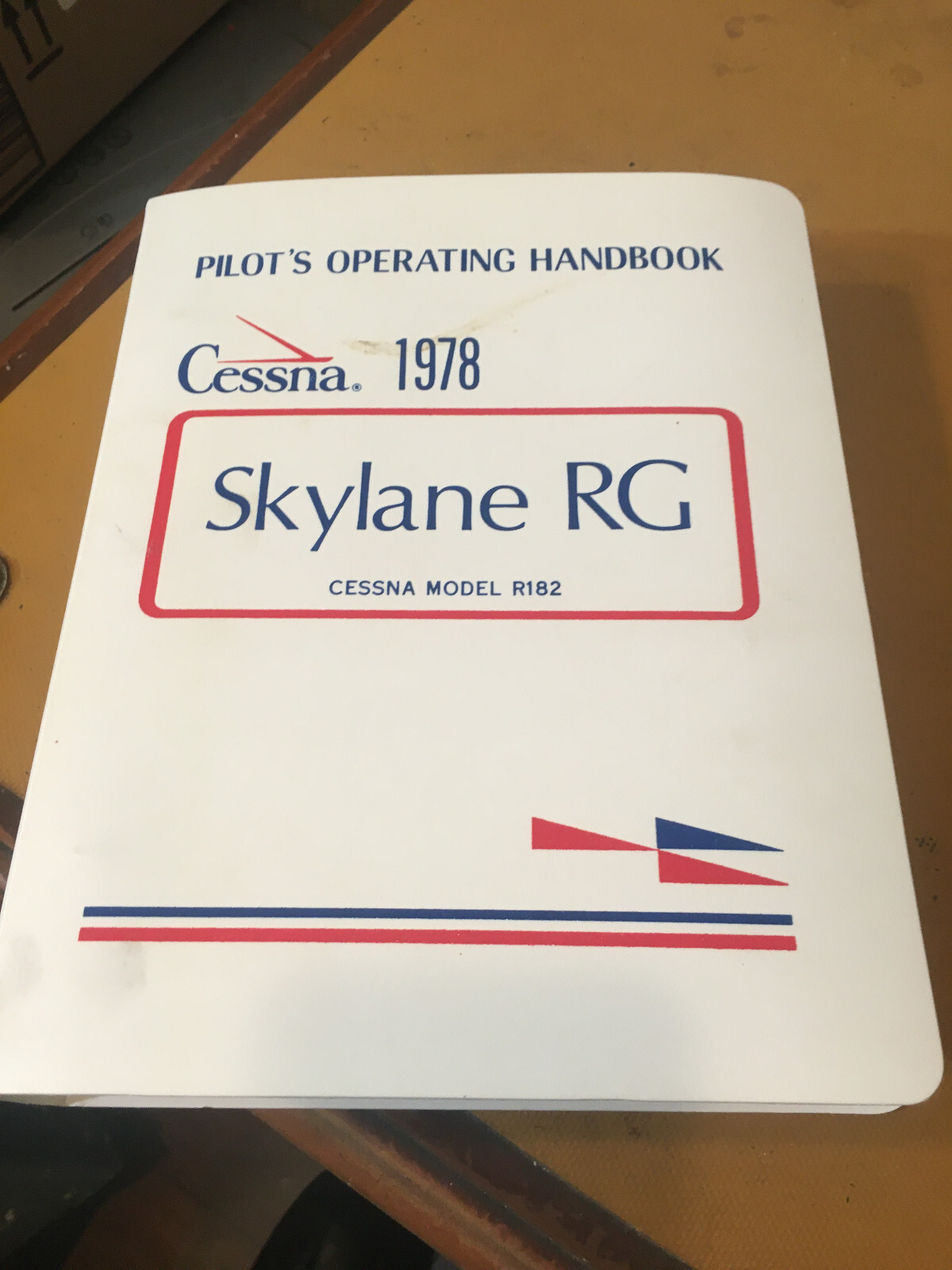 1978 Cessna Skylane RG R182 Pilot's Operating Handbook. POH