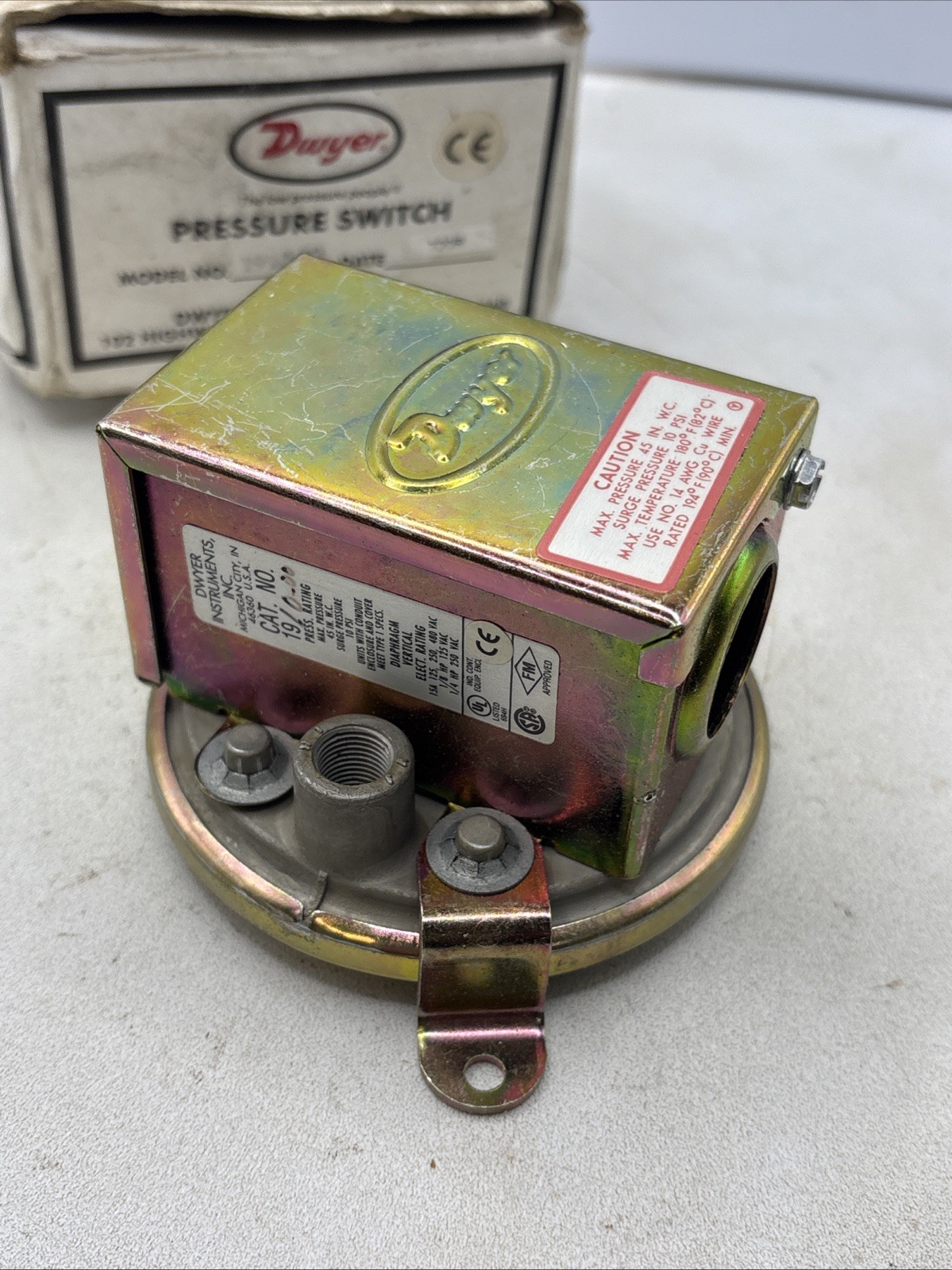 Dwyer 1910.00 Pressure Switch