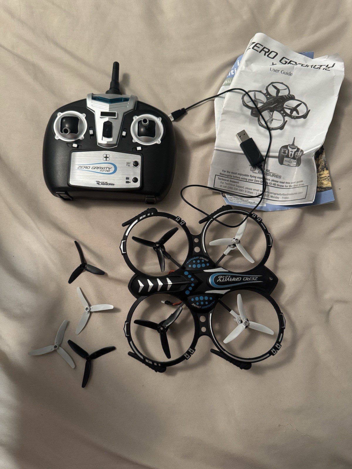 Drone Zero Gravity X2-HD Quadcopter HD Camera 360 Flips 4CH 70356