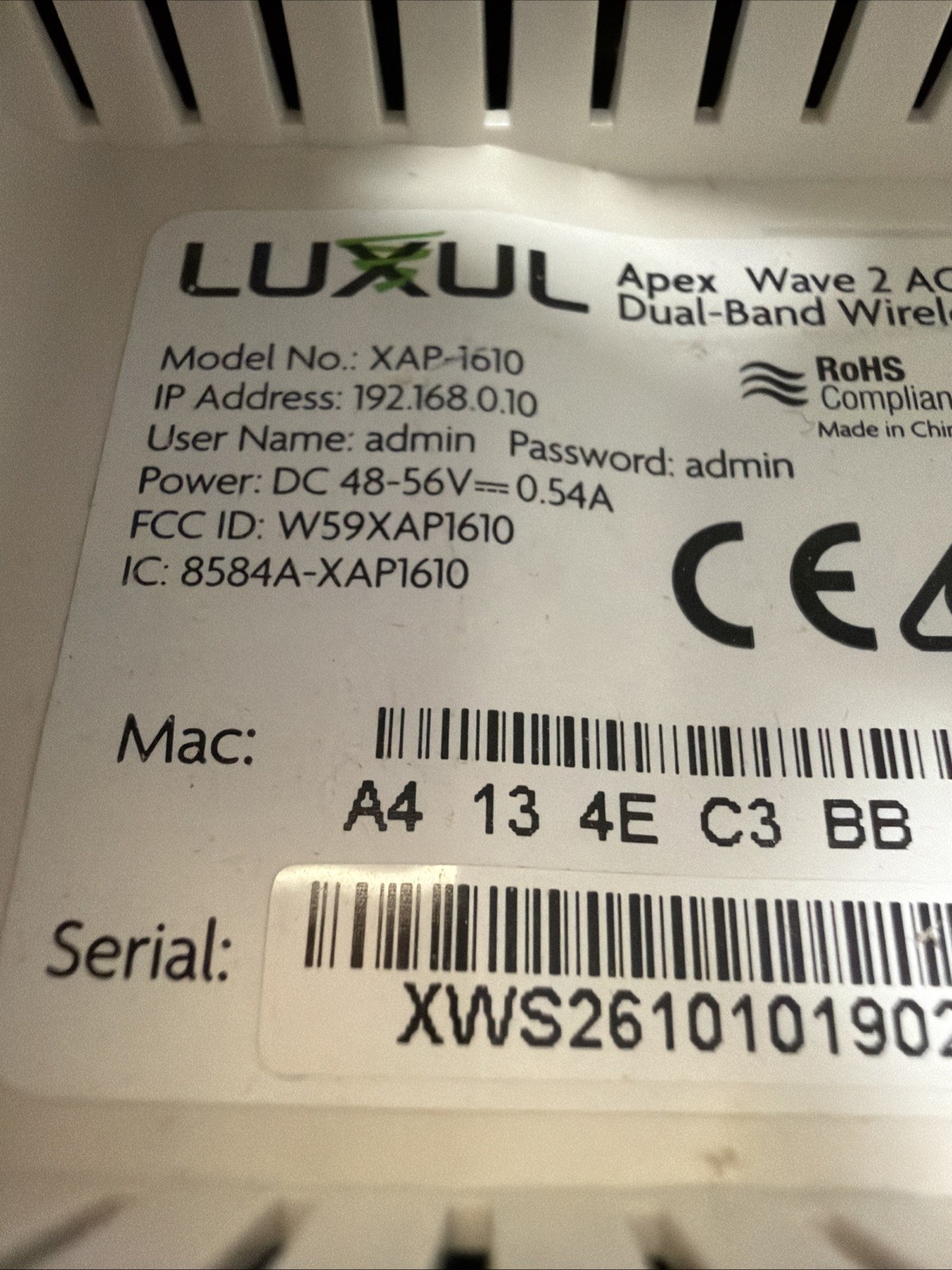 Luxul XAP-1610 Dual-Band Wireless Access Point With Bracket