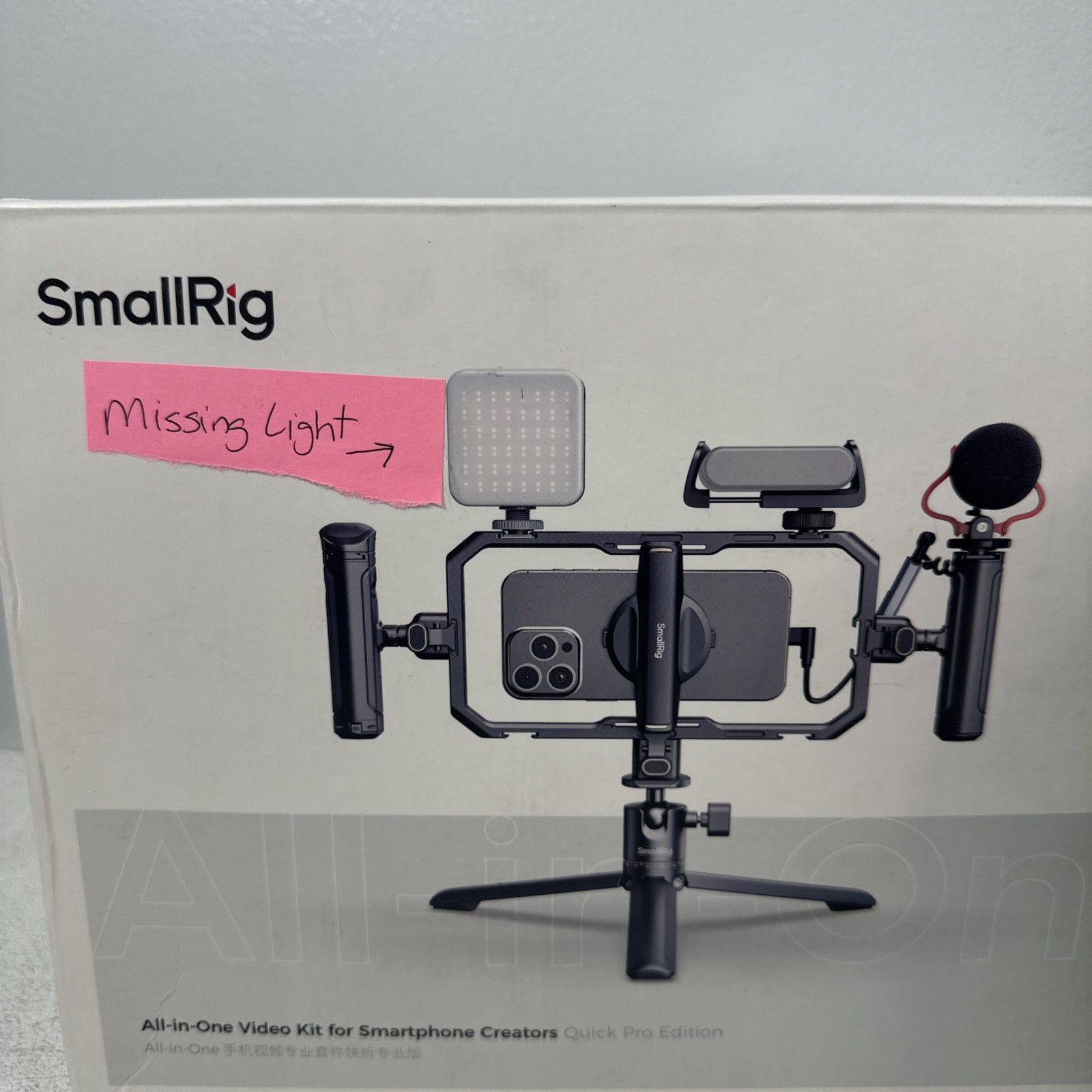 SmallRig (4704) All In-One Video Kit Quick Pro Edition Missing LED Light