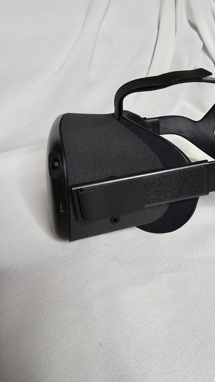 Meta Oculus Quest 1 VR Virtual Reality Headset MH-B 64GB