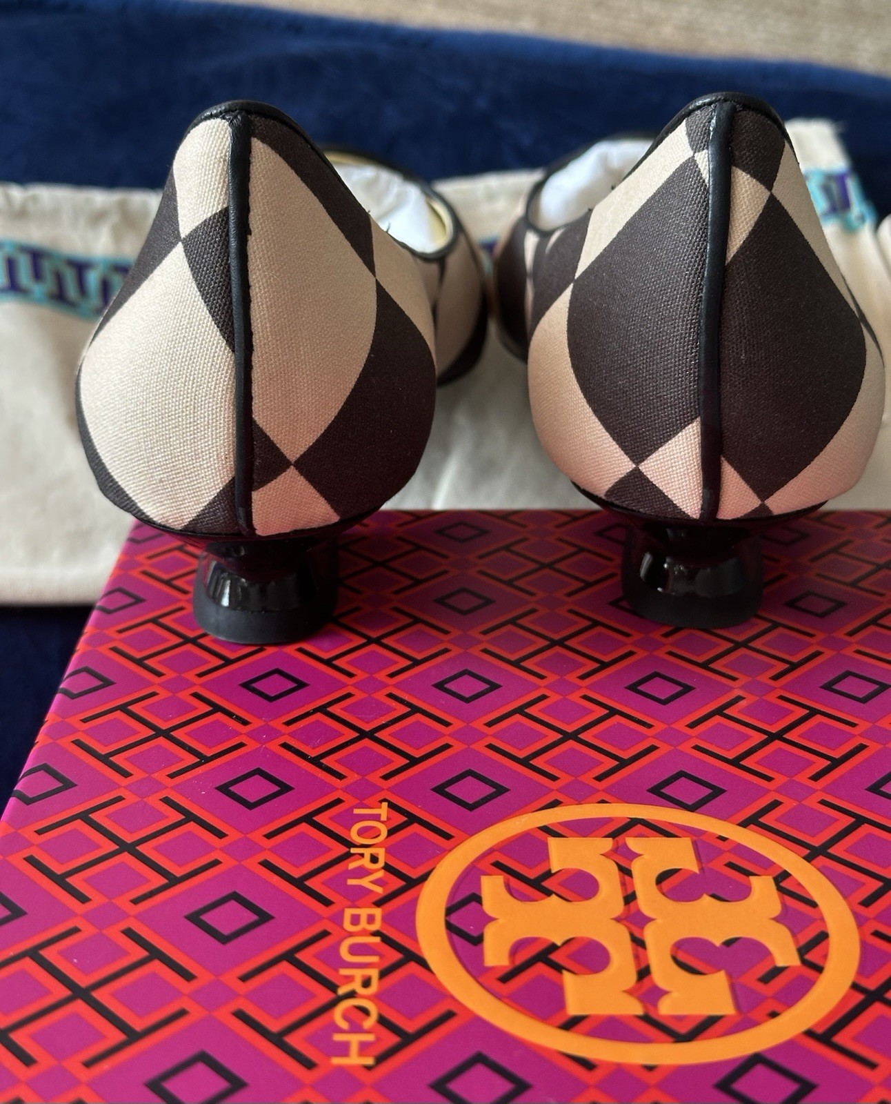 New In Box Tory Burch 9.5 Black Cream Vintage Check Canvas Heels Shoes