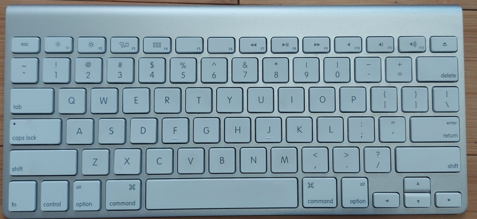 Apple Magic Wireless Keyboard A1314
