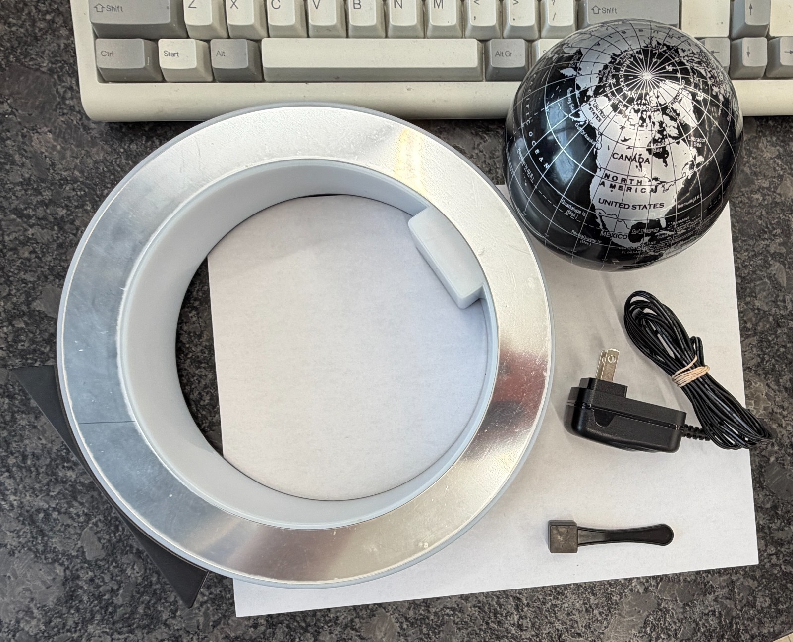LED MAGNETIC FLOATING GLOBE LEVITATION LIGHT ANTI GRAVITY (BLACK)