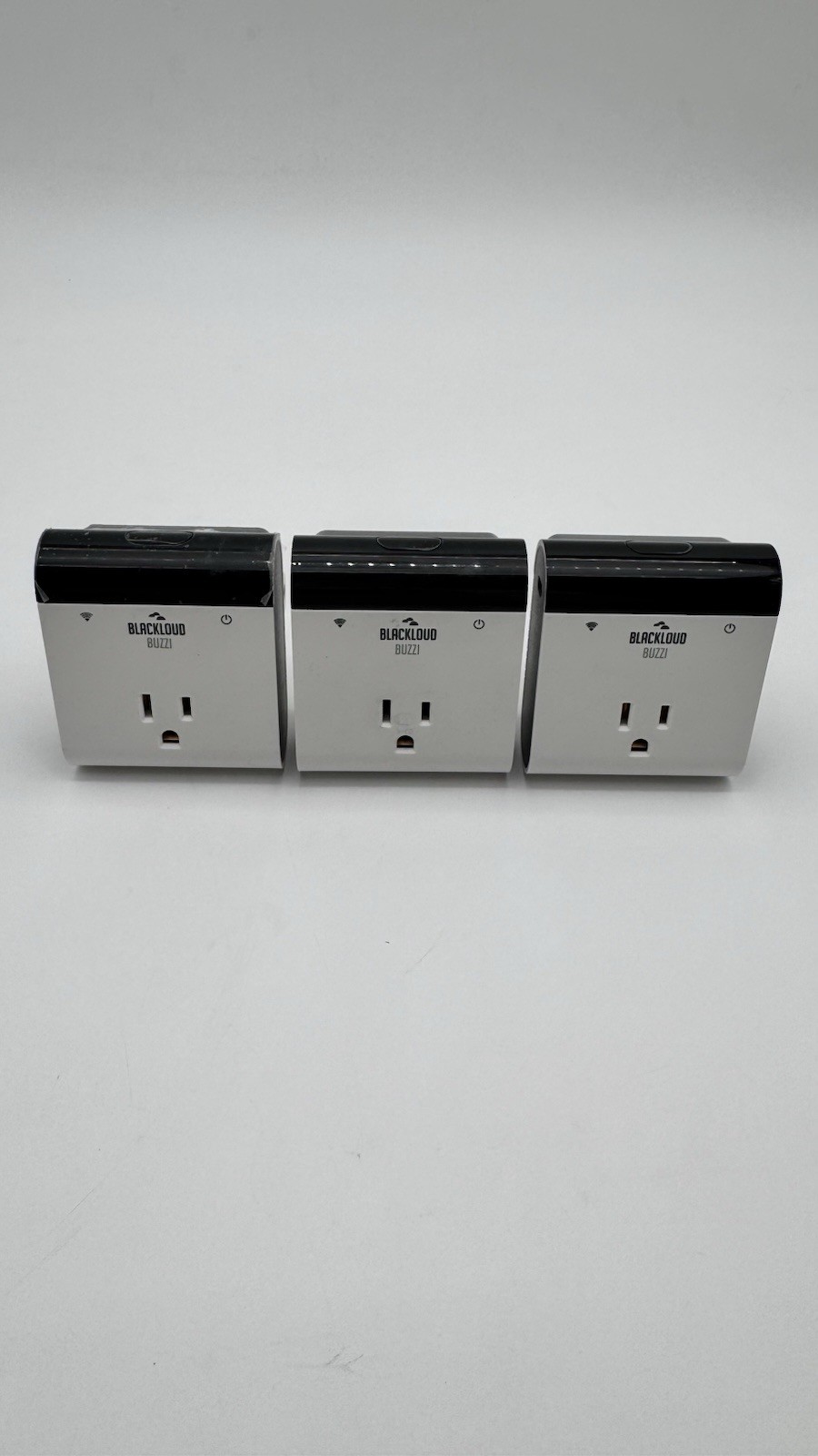 Blackloud Buzzi Smart Wireless Switch, Wi-Fi Outlet Built in Micro USB 3 Pack