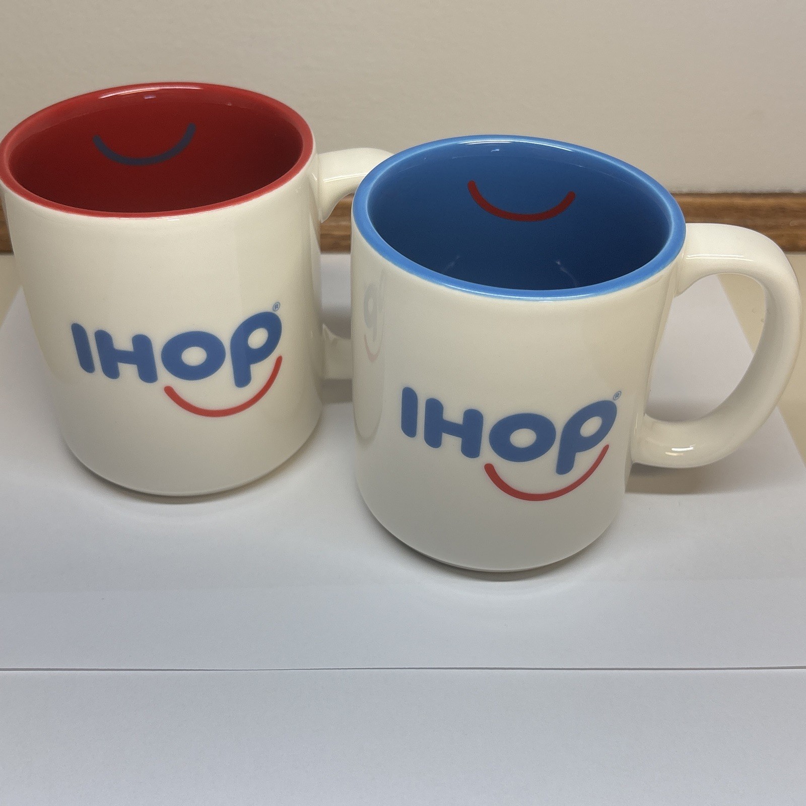 (2) RARE IHOP Restaurant SMILING FACE Mug Coffee Cup 12oz 1 Red & 1 Blue