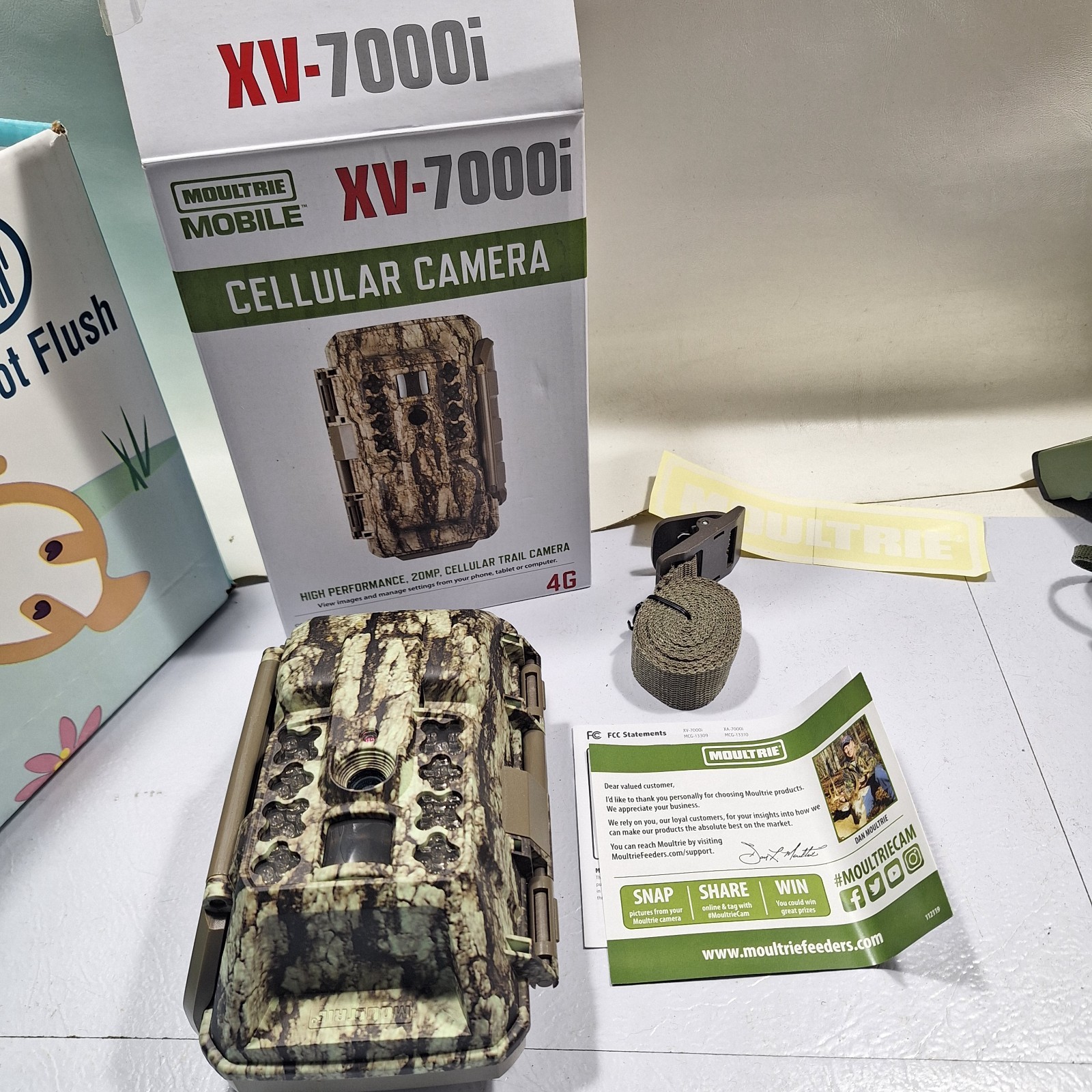 Moultrie Mobile XV-7000i 20 MP Cellular Trail Game Camera MCG-13309 Verizon 4G