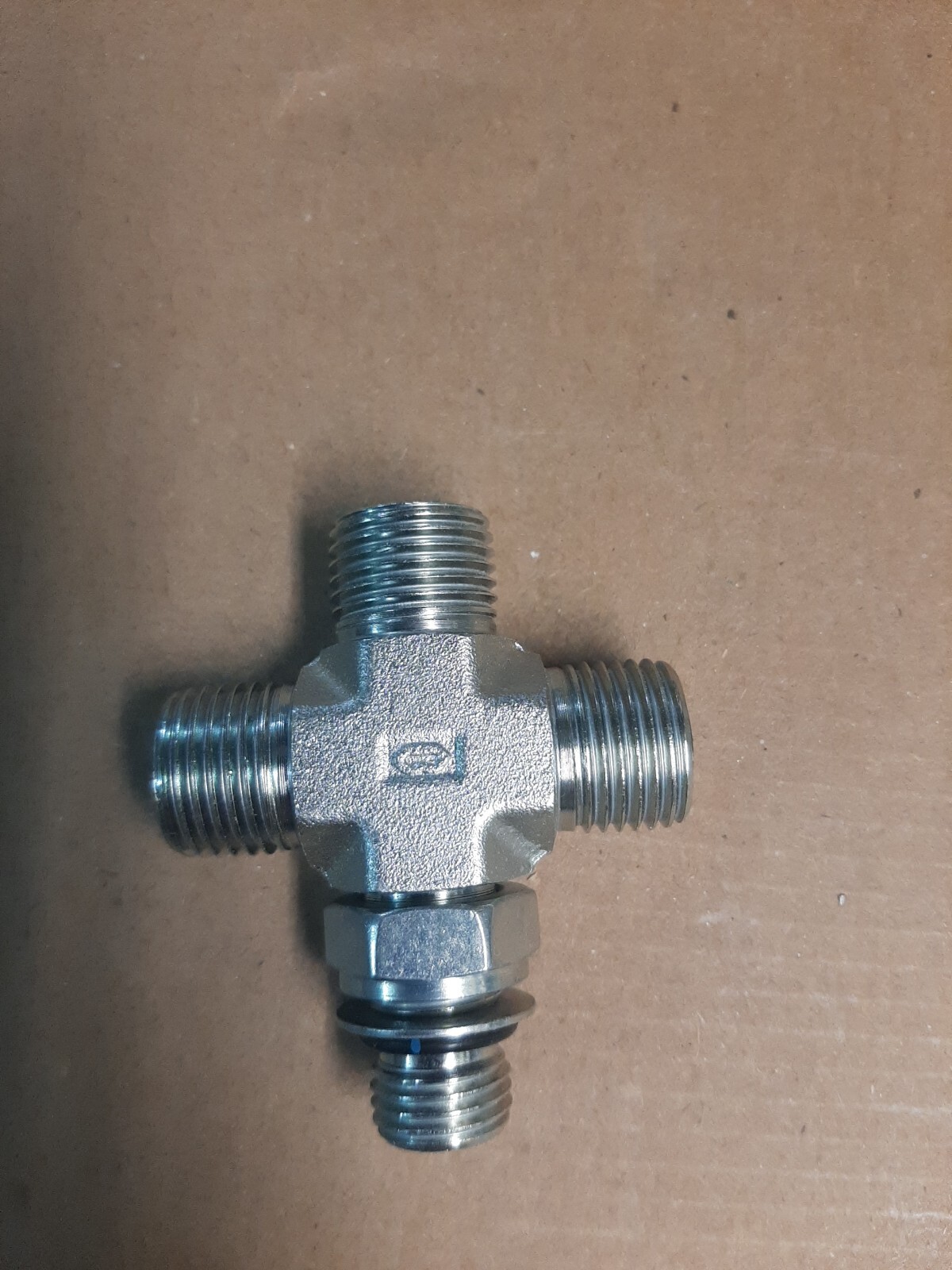 John Deere 38H5147 Hydraulic Fitting