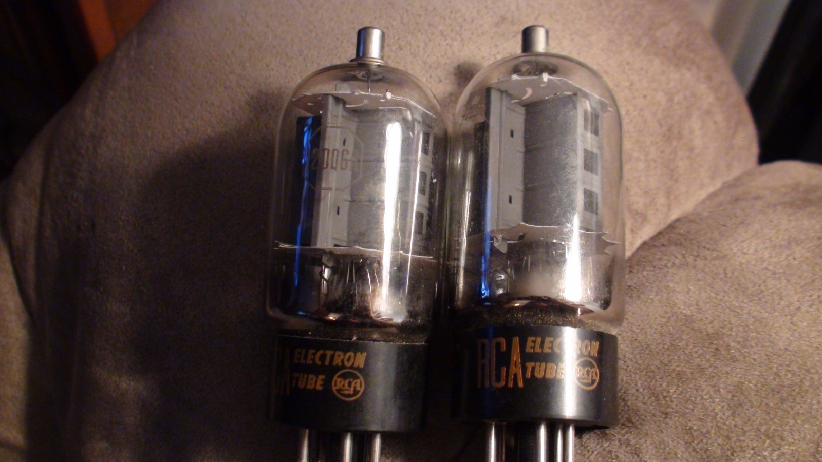 VINTAGE PAIR OF RCA ELECTRON TUBES 12DQ6A