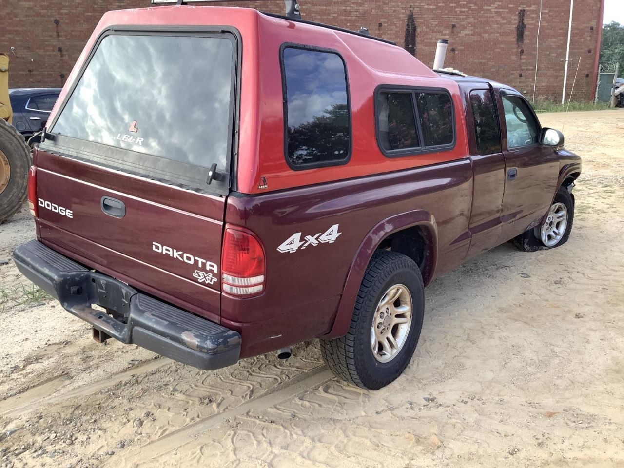 Fuse Box Engine Fits 03 DAKOTA 4936275