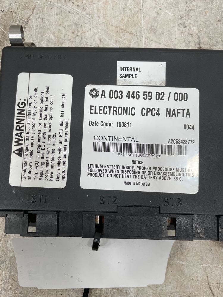 Common Powertrain Control Module A0034465902 for Detroit Diesel DD15 (586-10183)