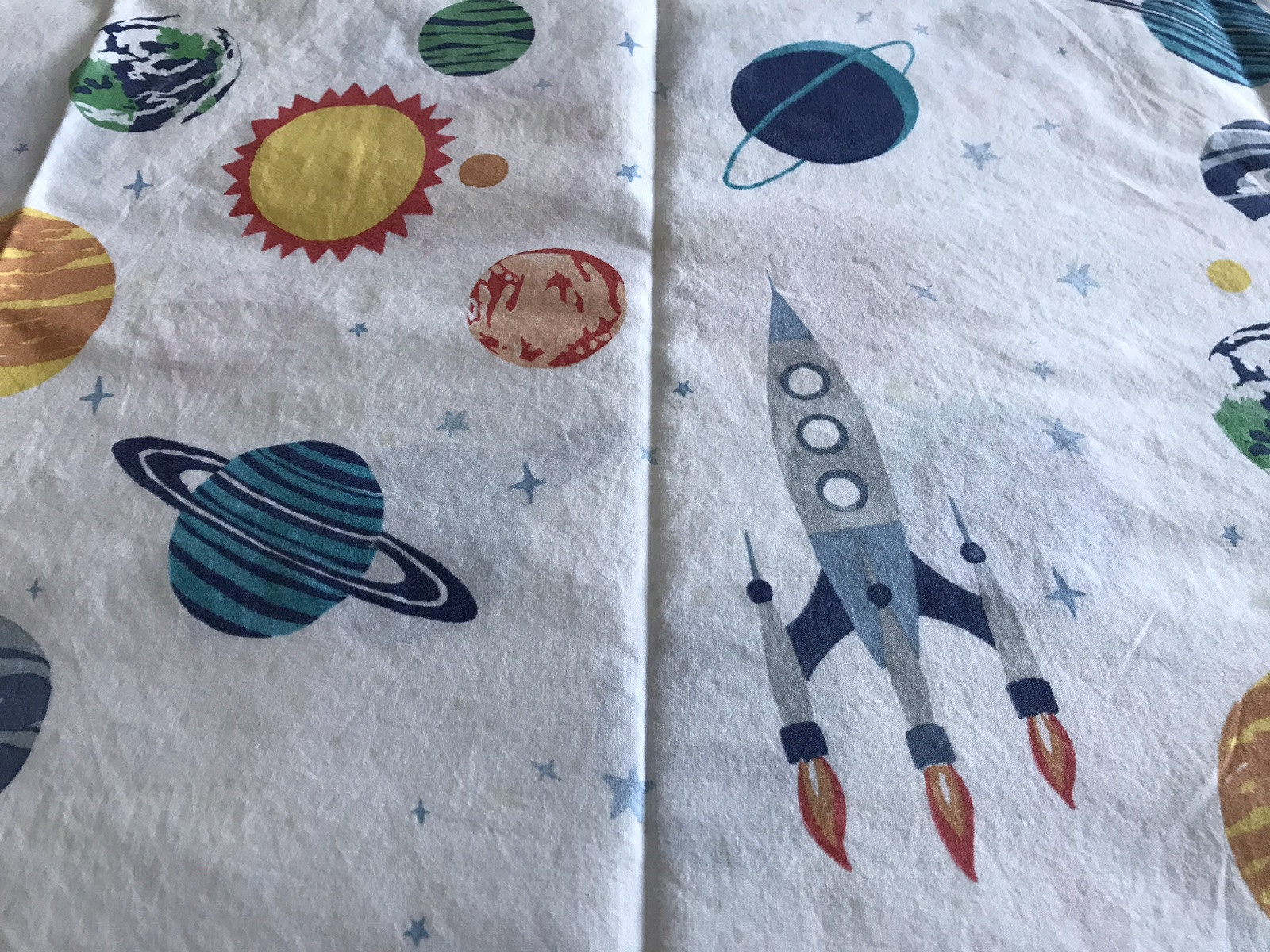 (1) Pottery Barn Kids "Solar System" Pillowcase Glow In The Dark Subprint EUC