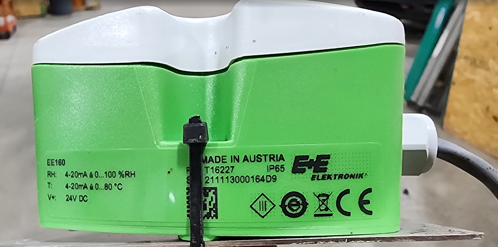 ELEKTRONIK E+E EE160  HUMIDITY & TEMPERATURE SENSOR IP65 +24VDC