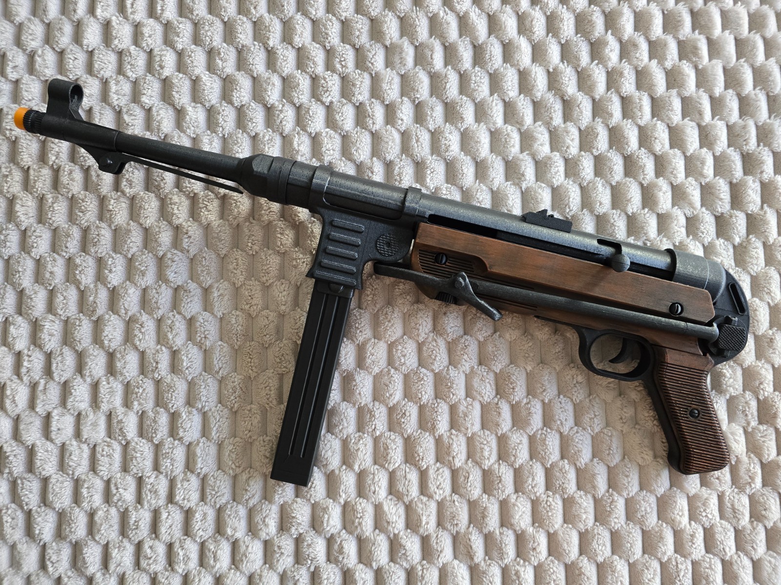 3D Printed MP40 Replica WWII – Handcrafted – Moving Parts – Non-functional