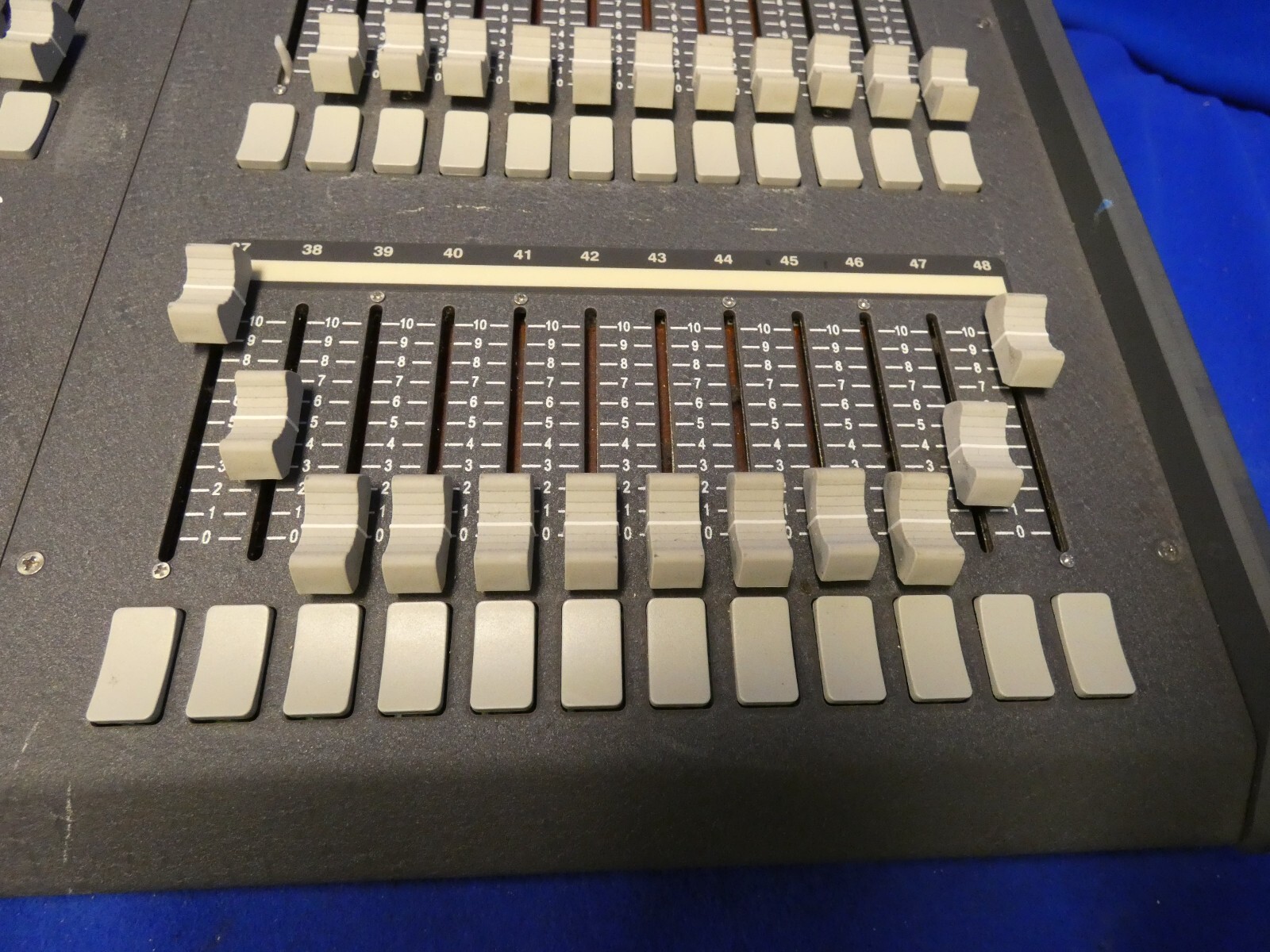 Dove Systems 24/48 (TM-TS 24/48) Techmaster Dimming Console w/Power Supply
