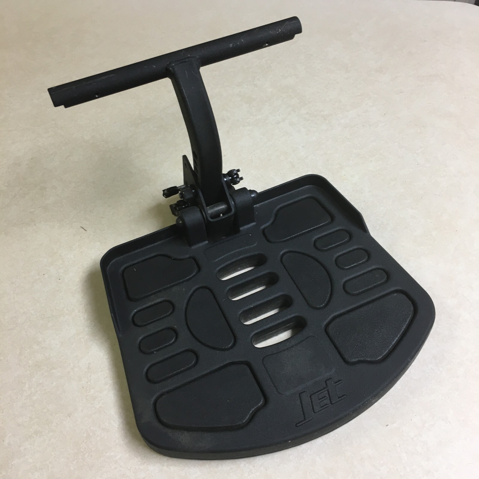 Pride Jet 3 Ultra Footrest Assembly w/ Mounting Bracket FRMASMB6372 - Clean