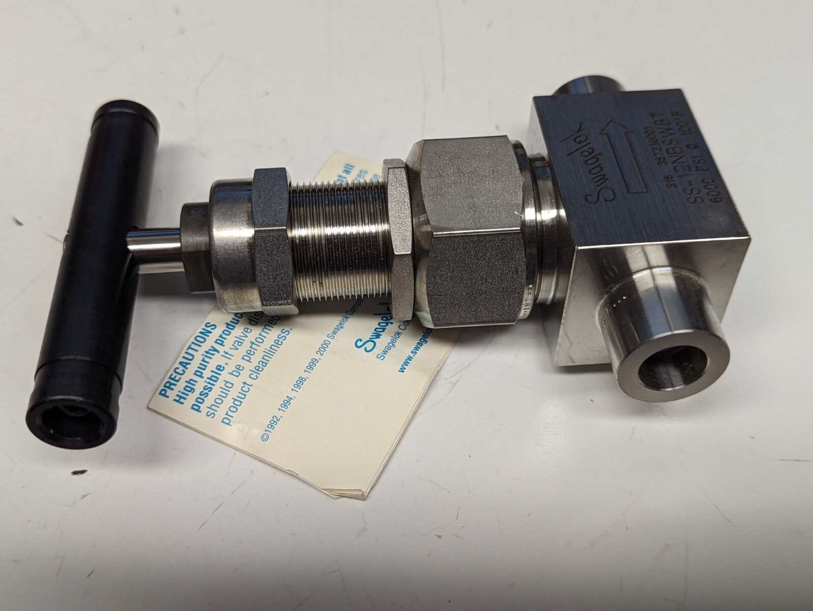 New 1/2" Swagelok Socket Weld Severe-Service Bonnet Needle Valve, SS-12NBSW8T