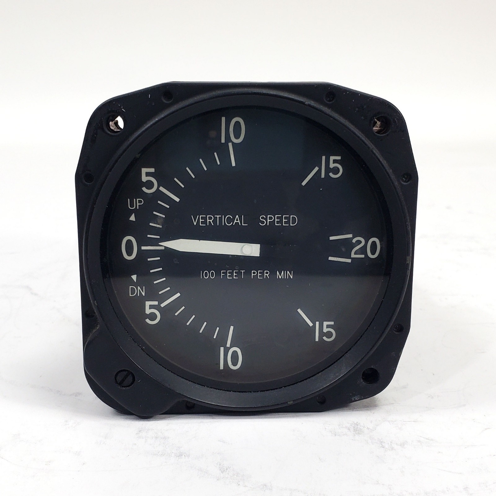 Cessna PN S661080-0101 VSI Vertical Speed Indicator United 7000 -Removed Working