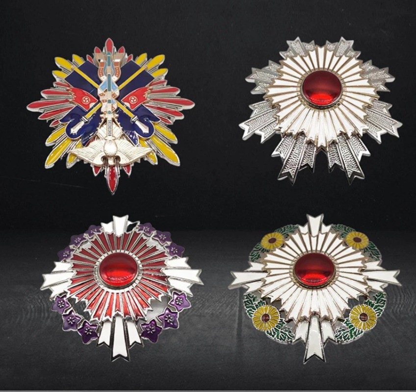 4PCS SET Reproduction  WW1 JAPANESE ORDER OF THE RISING SUN BRESAT STAR medal