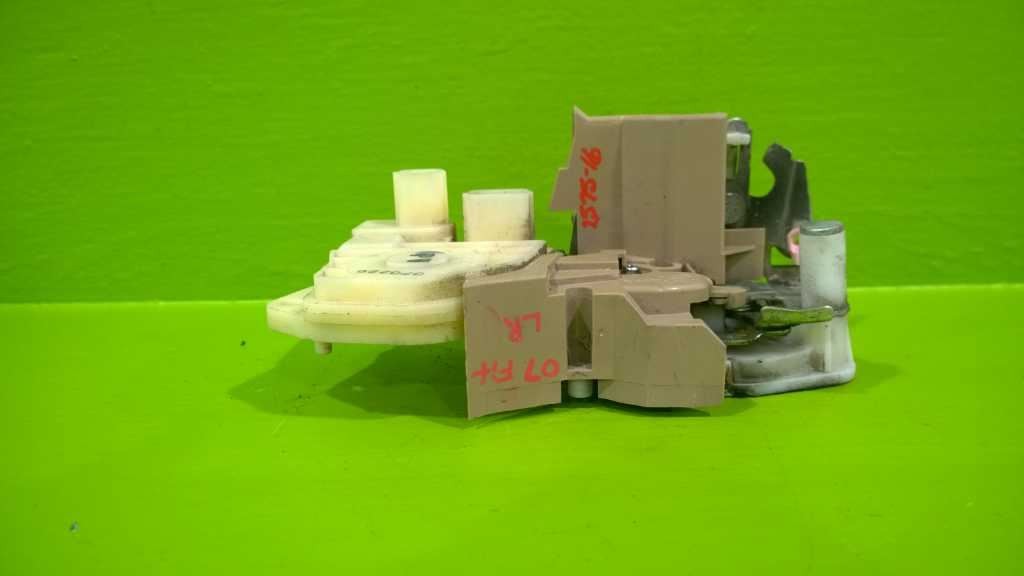 07 08 HONDA FIT 1.5L AT DRIVER LEFT REAR DOOR LOCK LATCH ACTUATOR OEM 2575-16