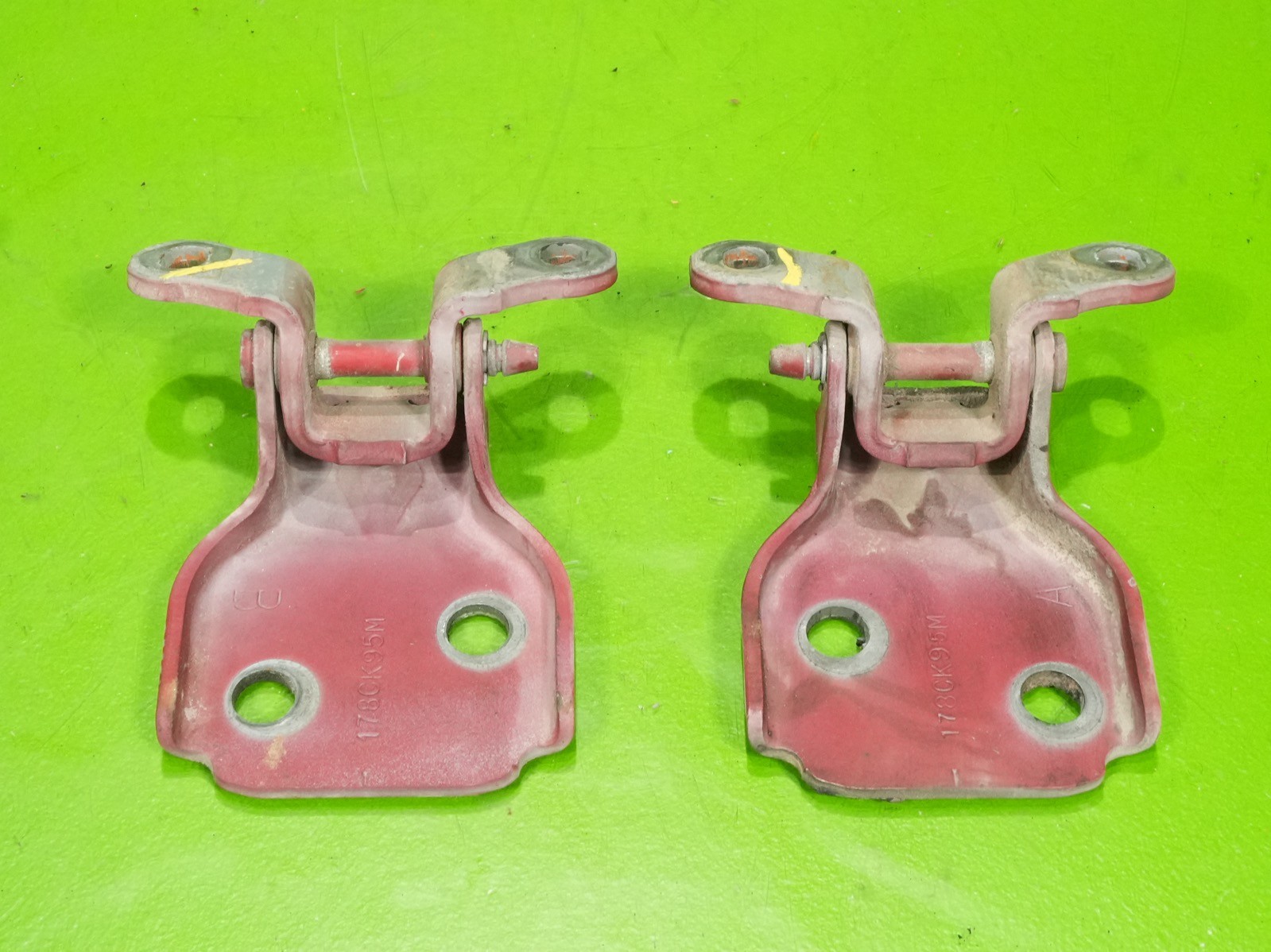 92-95 Civic EX Si OEM door hangers mount brackets supports left OR right ONE SET