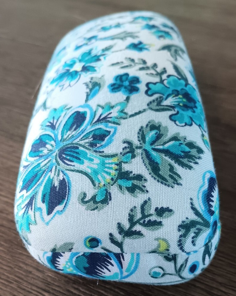 Vera Bradley Eyeglass Hard Case Daisy Dot Paisley Teal Pattern Retired VERY NICE