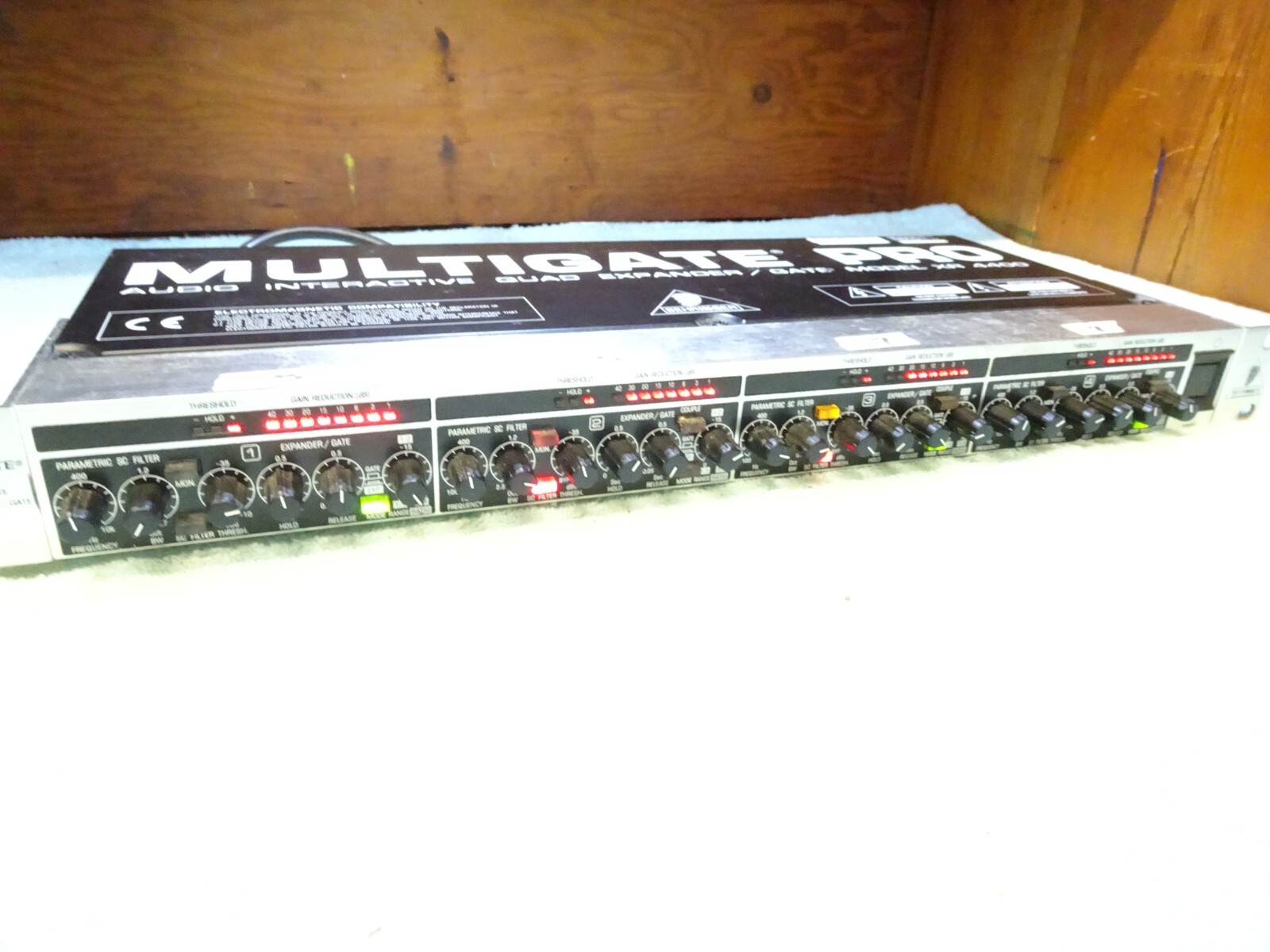 BEHRINGER MULTIGATE PRO XR4400 4-Chan Audio Interactive Quad Expander/Gate,